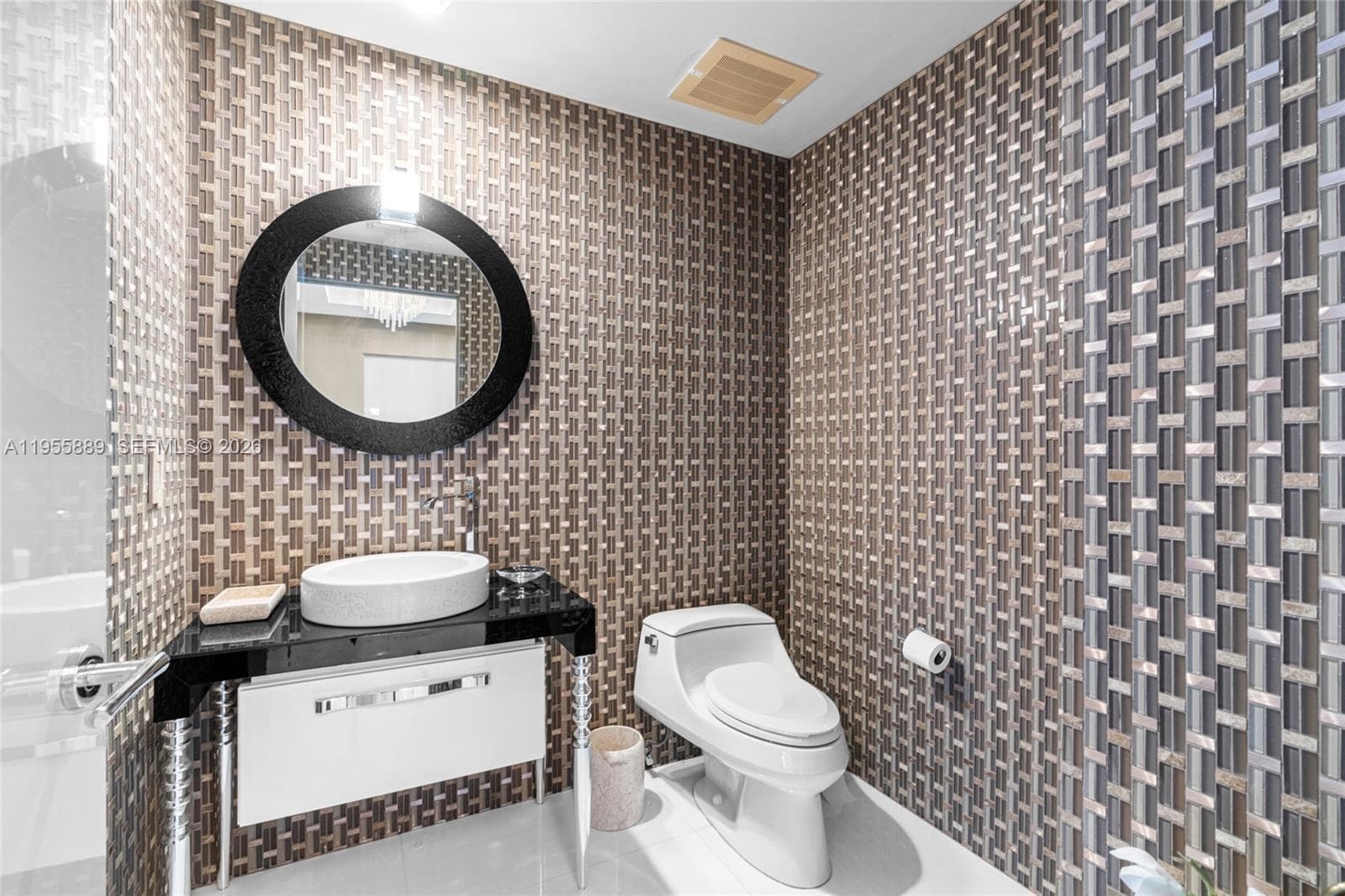 18201 Collins Ave 709 photo 19