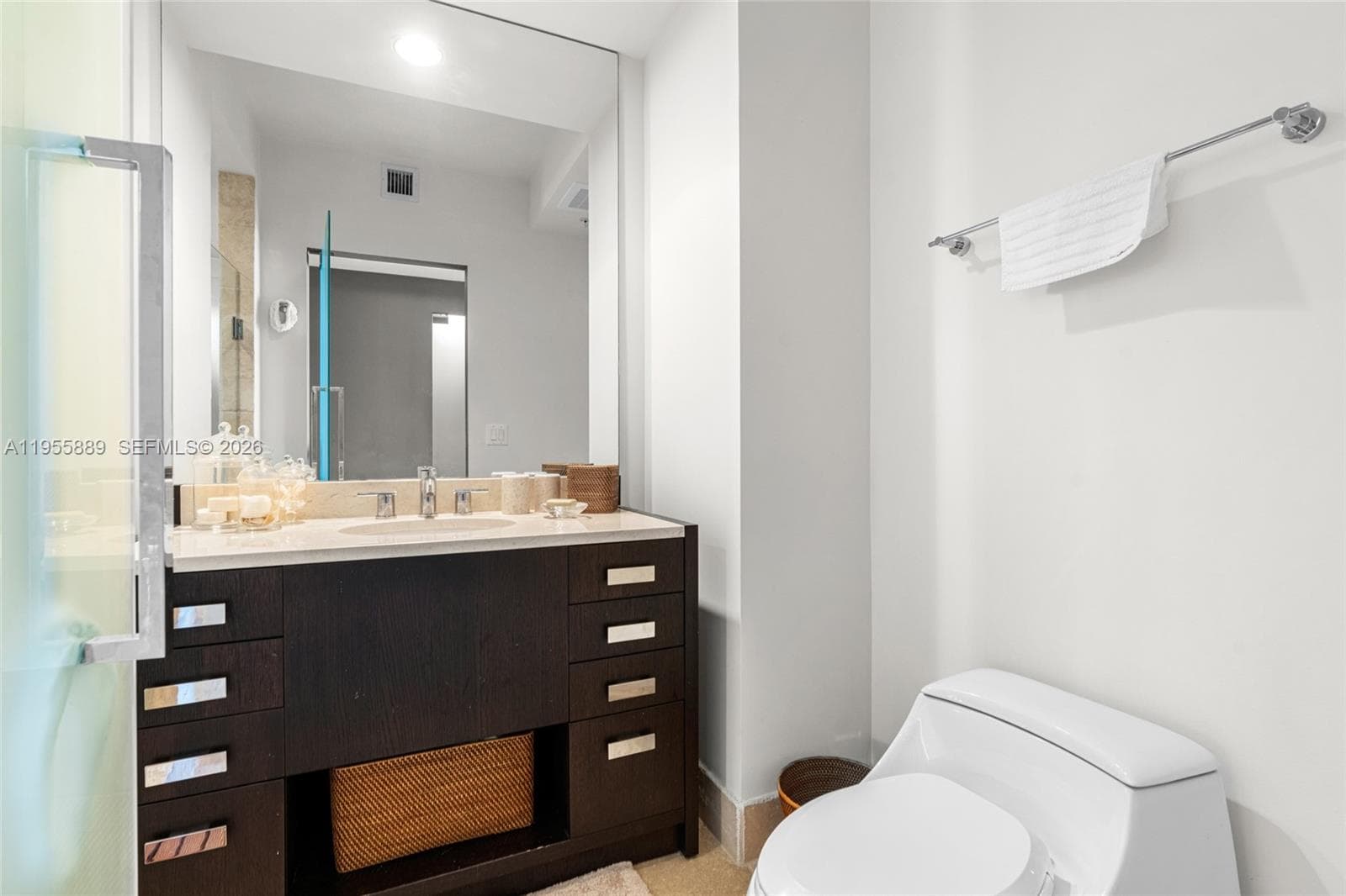 18201 Collins Ave 709 photo 25