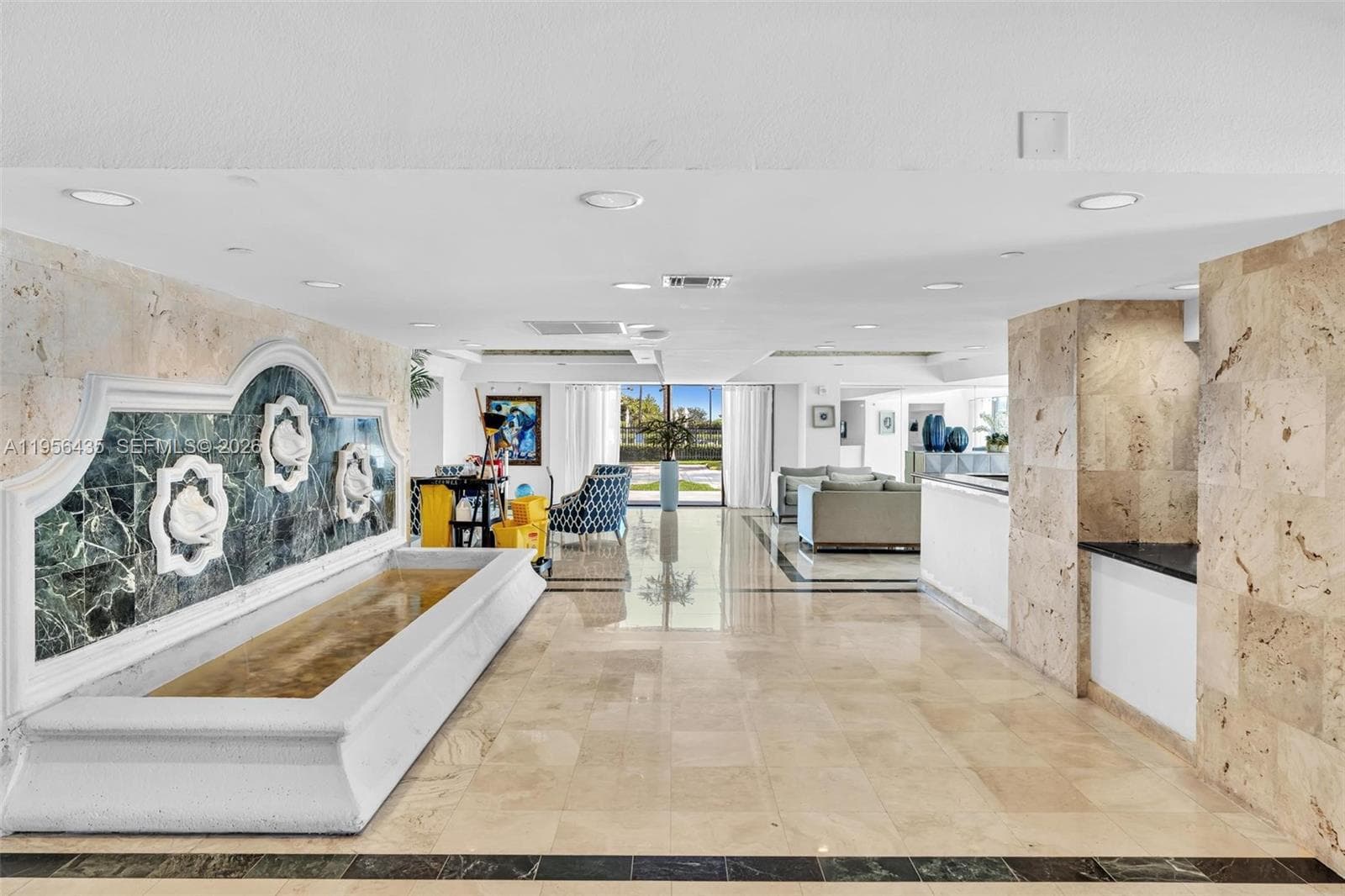 2625 Collins Ave 1109 photo 13