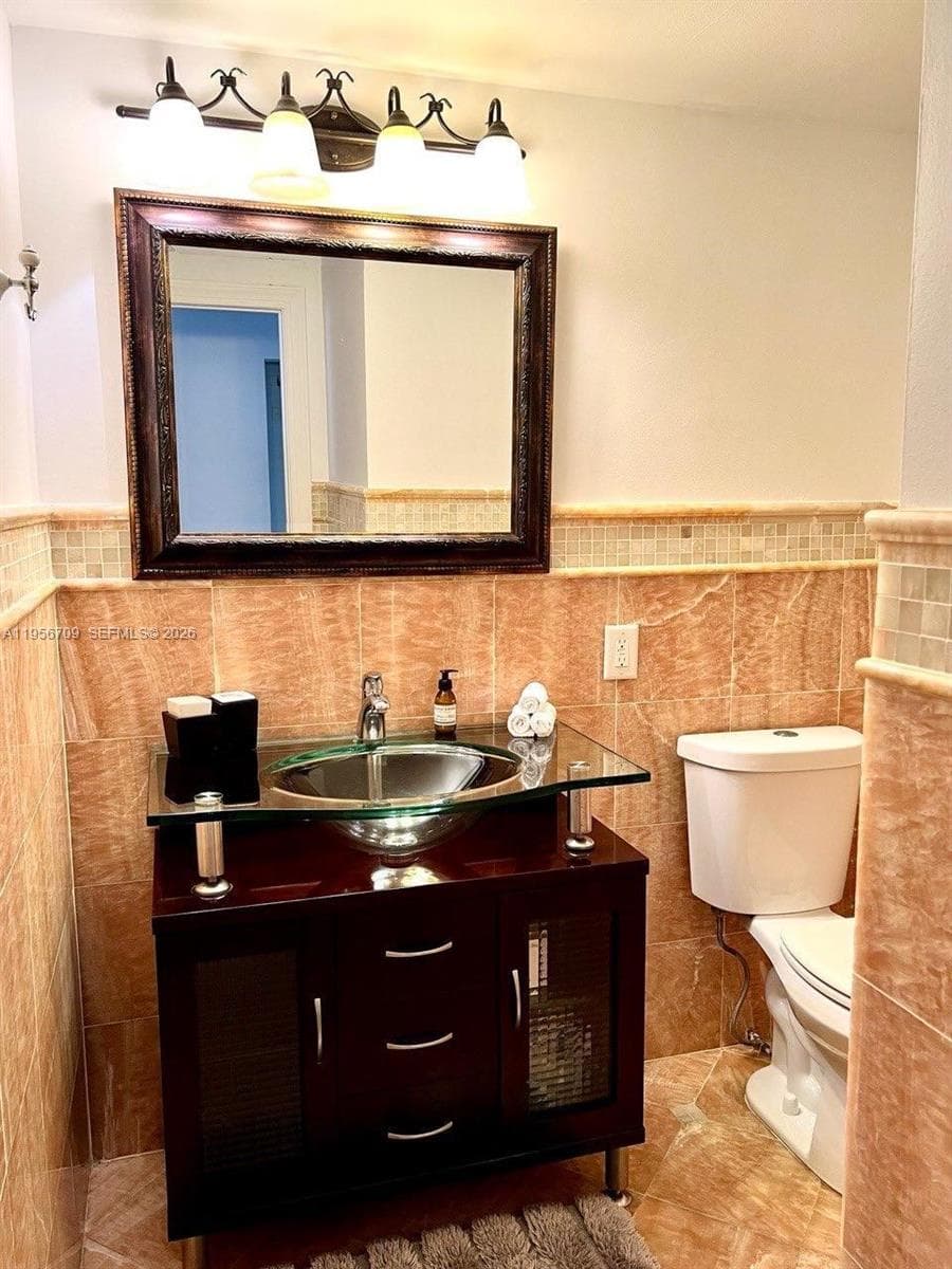 3505 S Ocean Dr 619 photo 7