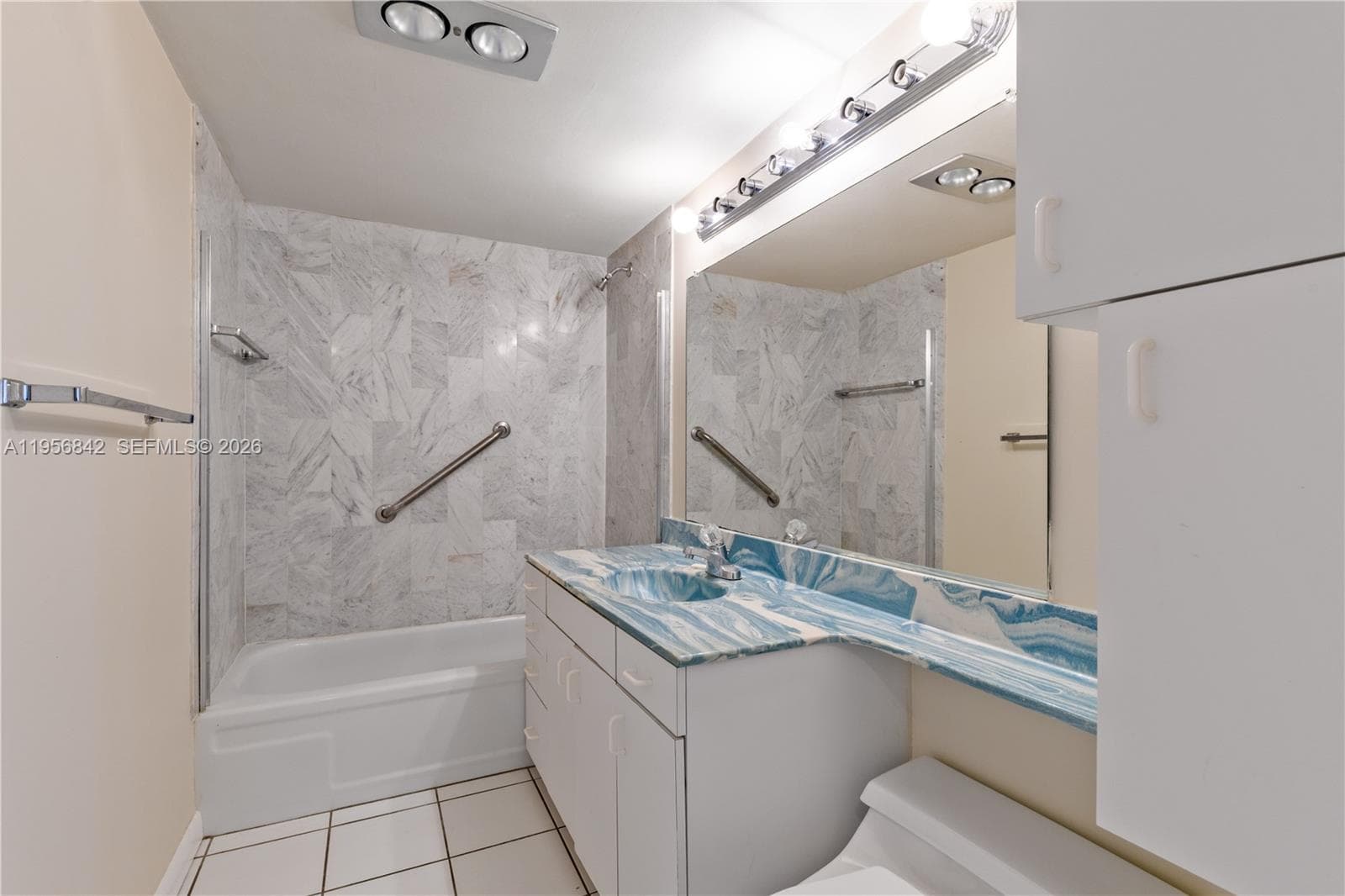 2000 Coco Plum Dr 106 photo 13