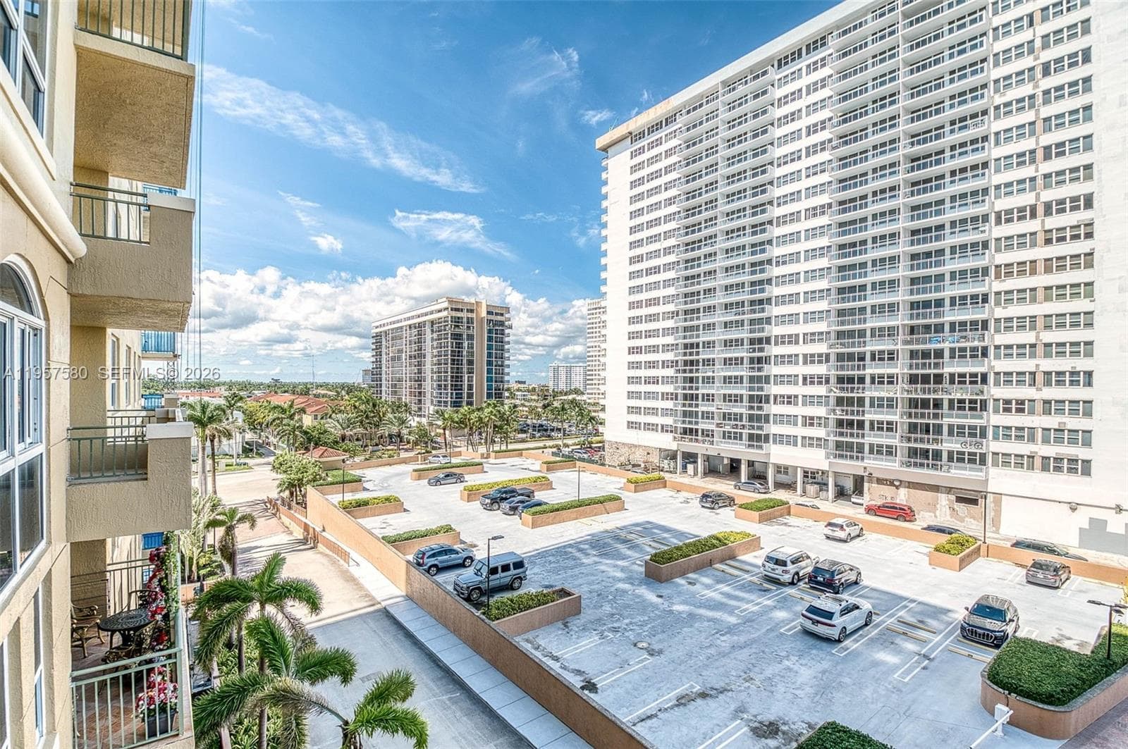 2080 Ocean Dr 506 photo 9