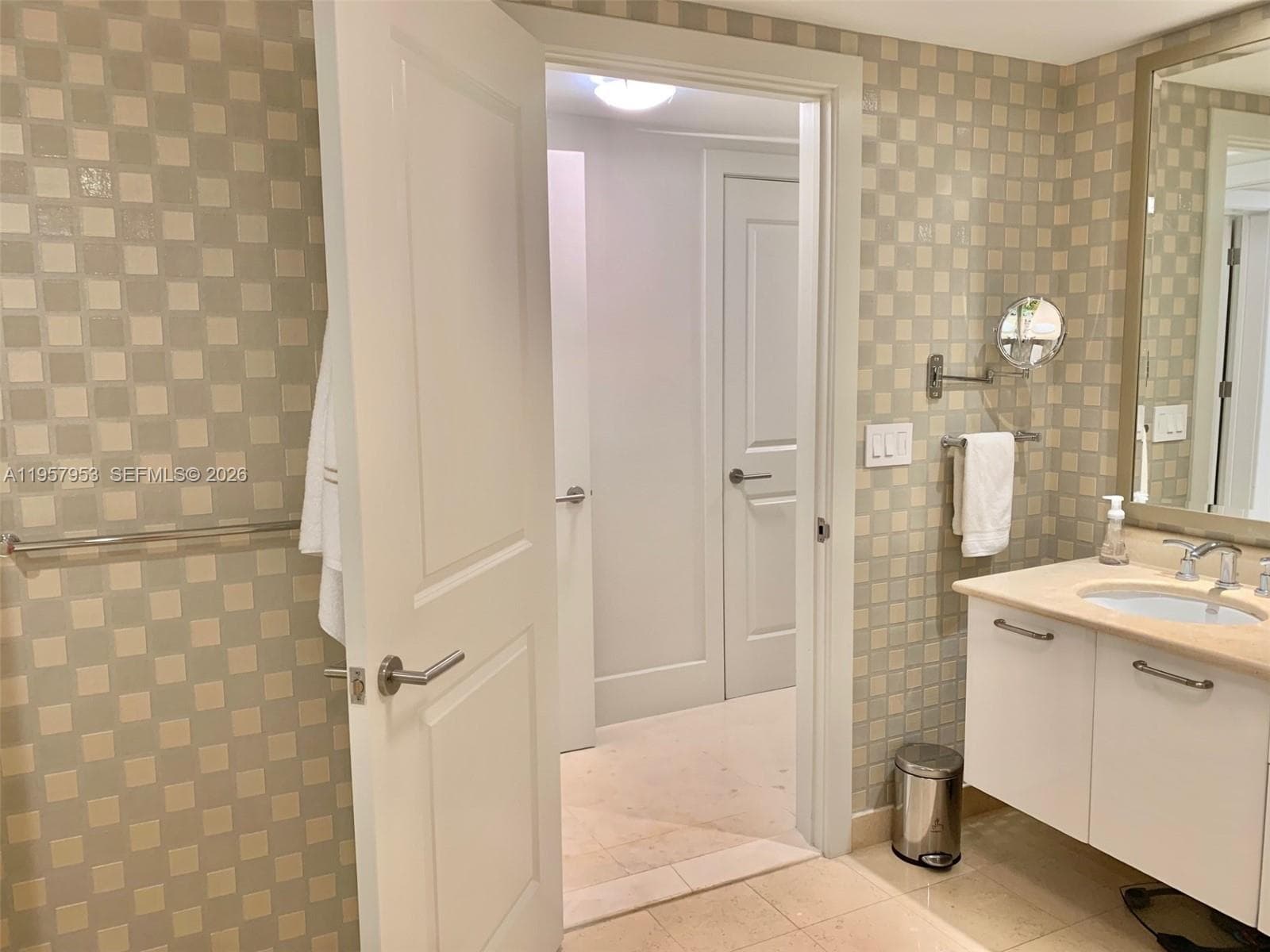 3101 S Ocean Dr 1701 photo 22