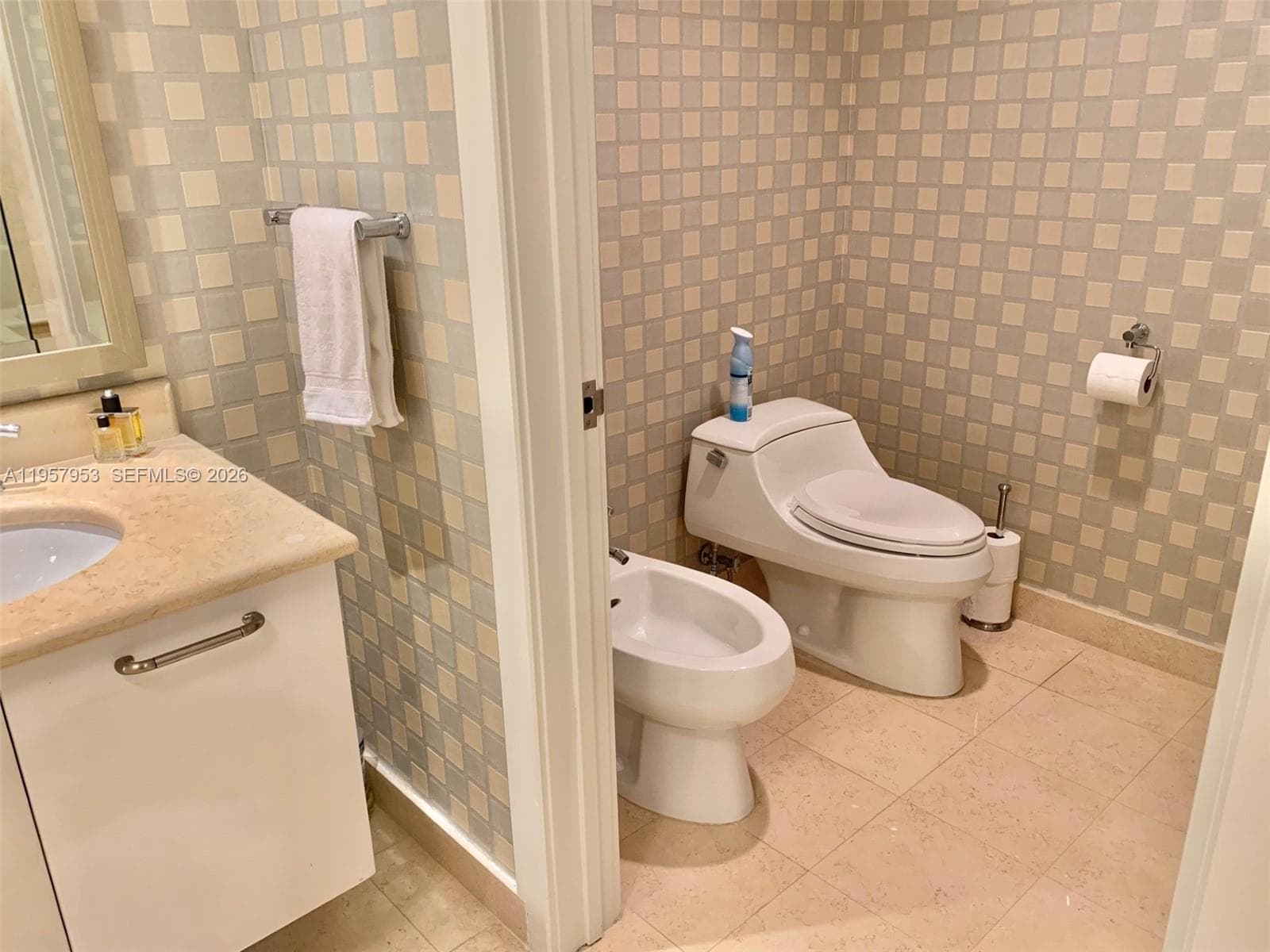 3101 S Ocean Dr 1701 photo 18