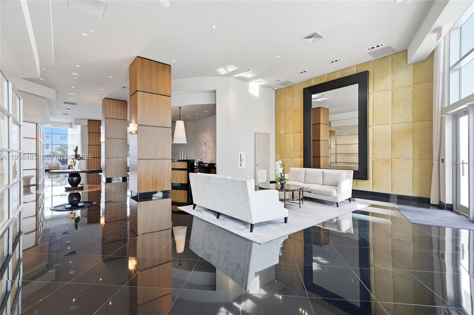 3101 OCEAN 1802 photo 8