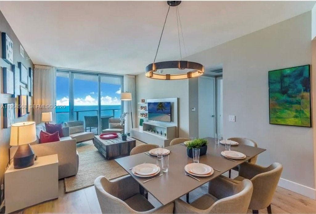 4111 Ocean Dr 3304 photo 6
