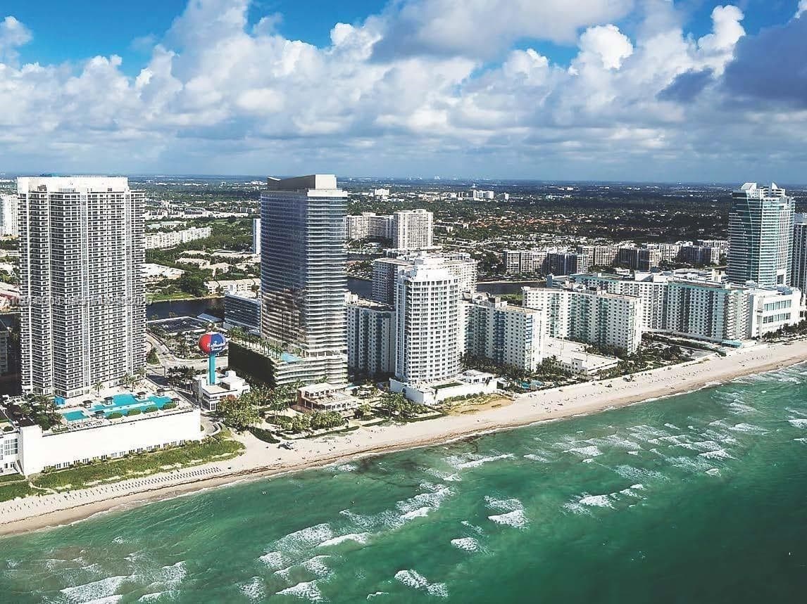 4111 Ocean Dr 3304 photo 24
