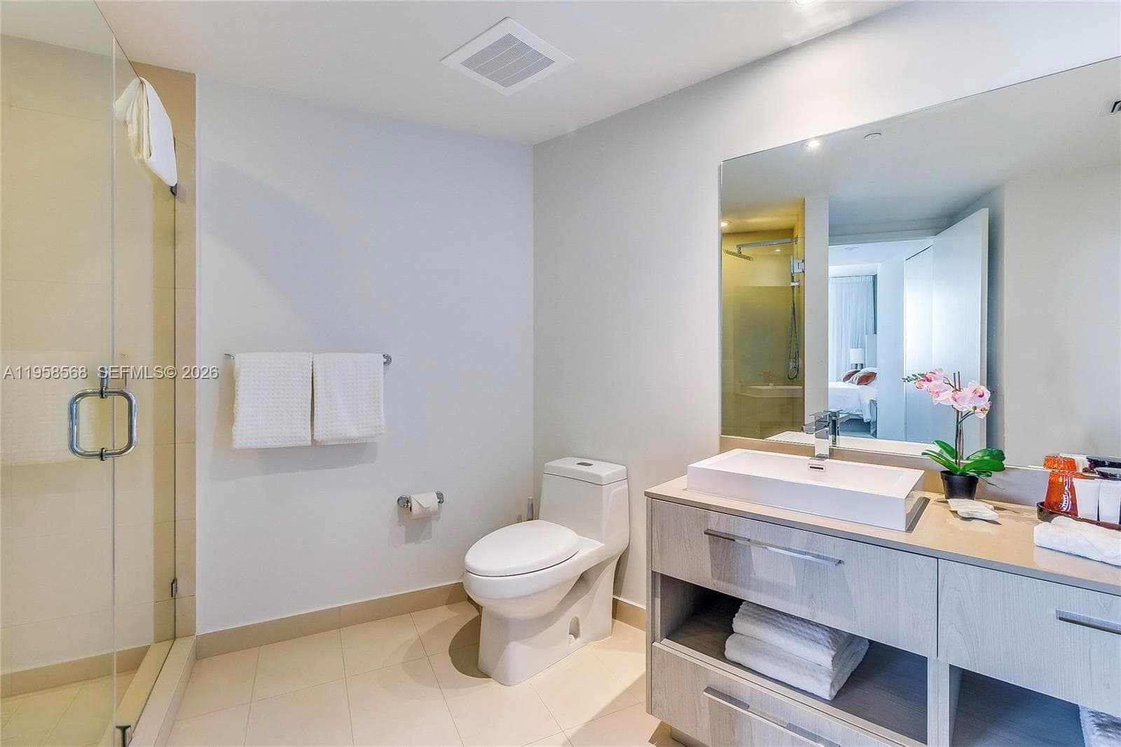 4111 Ocean Dr 3304 photo 14