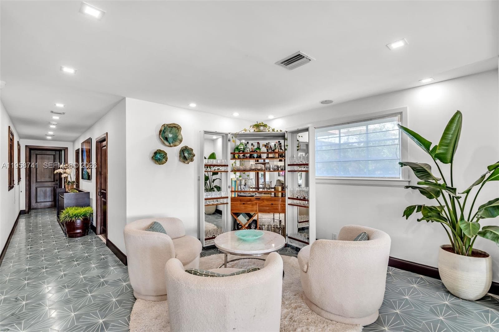 1398 Bay Dr photo 10