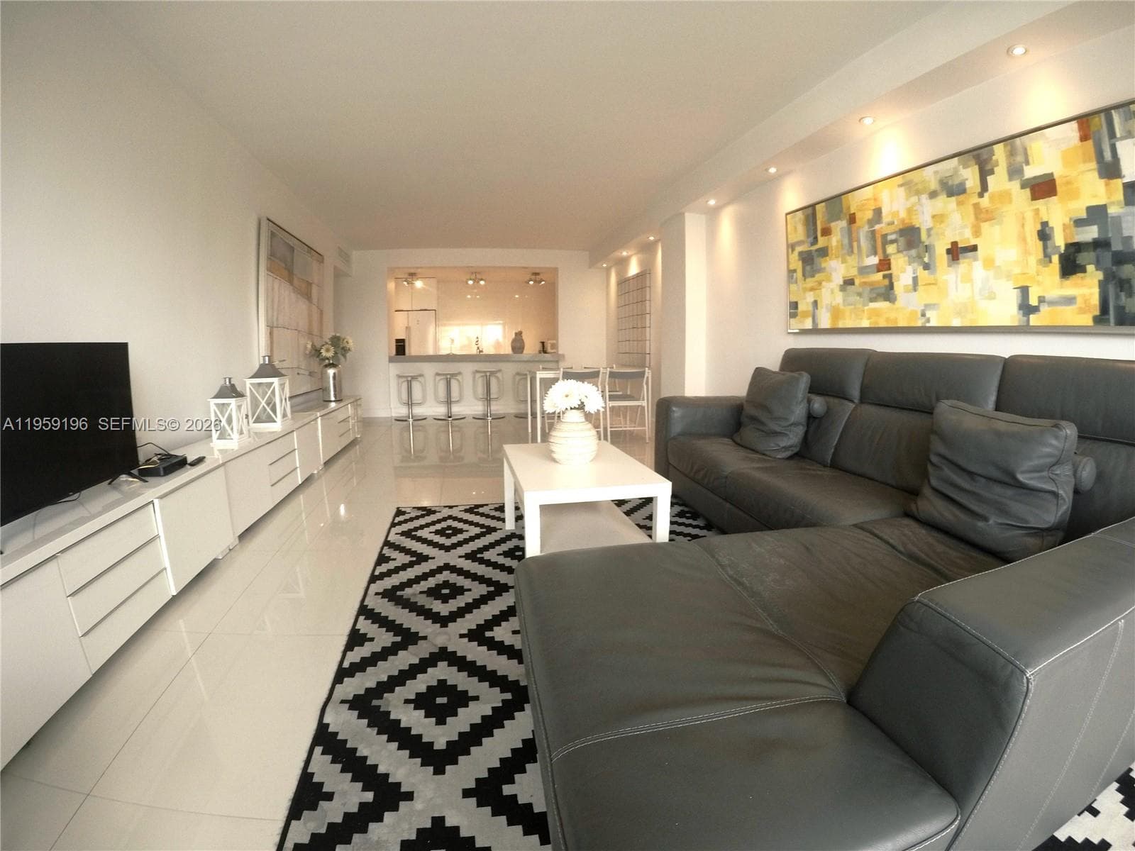 19390 Collins Ave 1223 photo 6