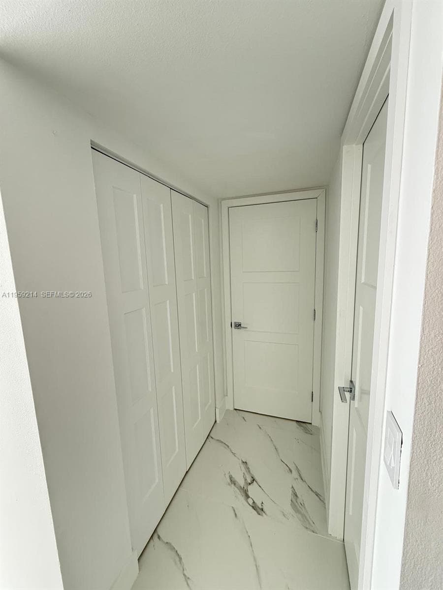 16850 S Glades Dr 4J photo 15