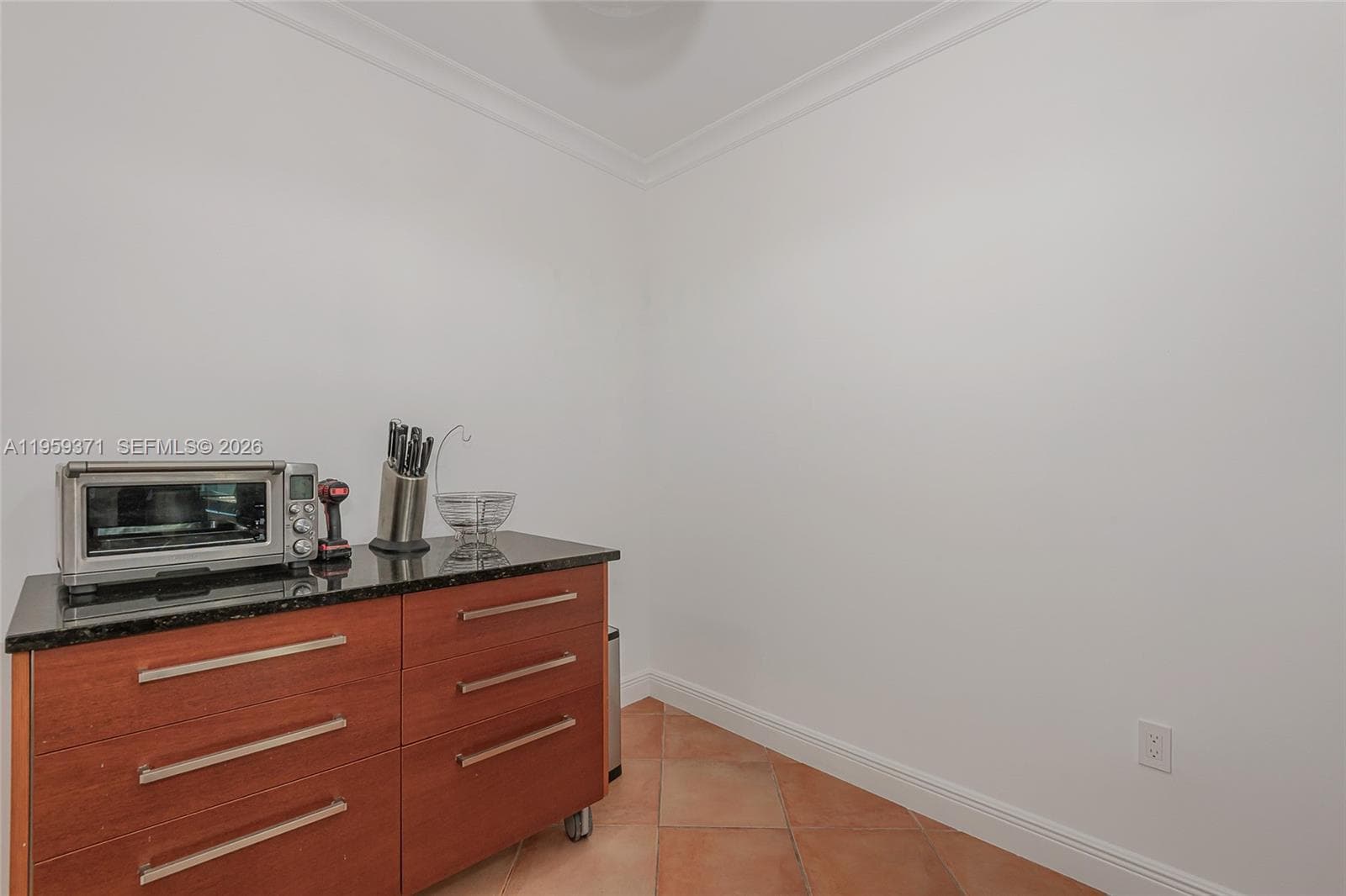 1850 Ocean Dr 408 photo 11
