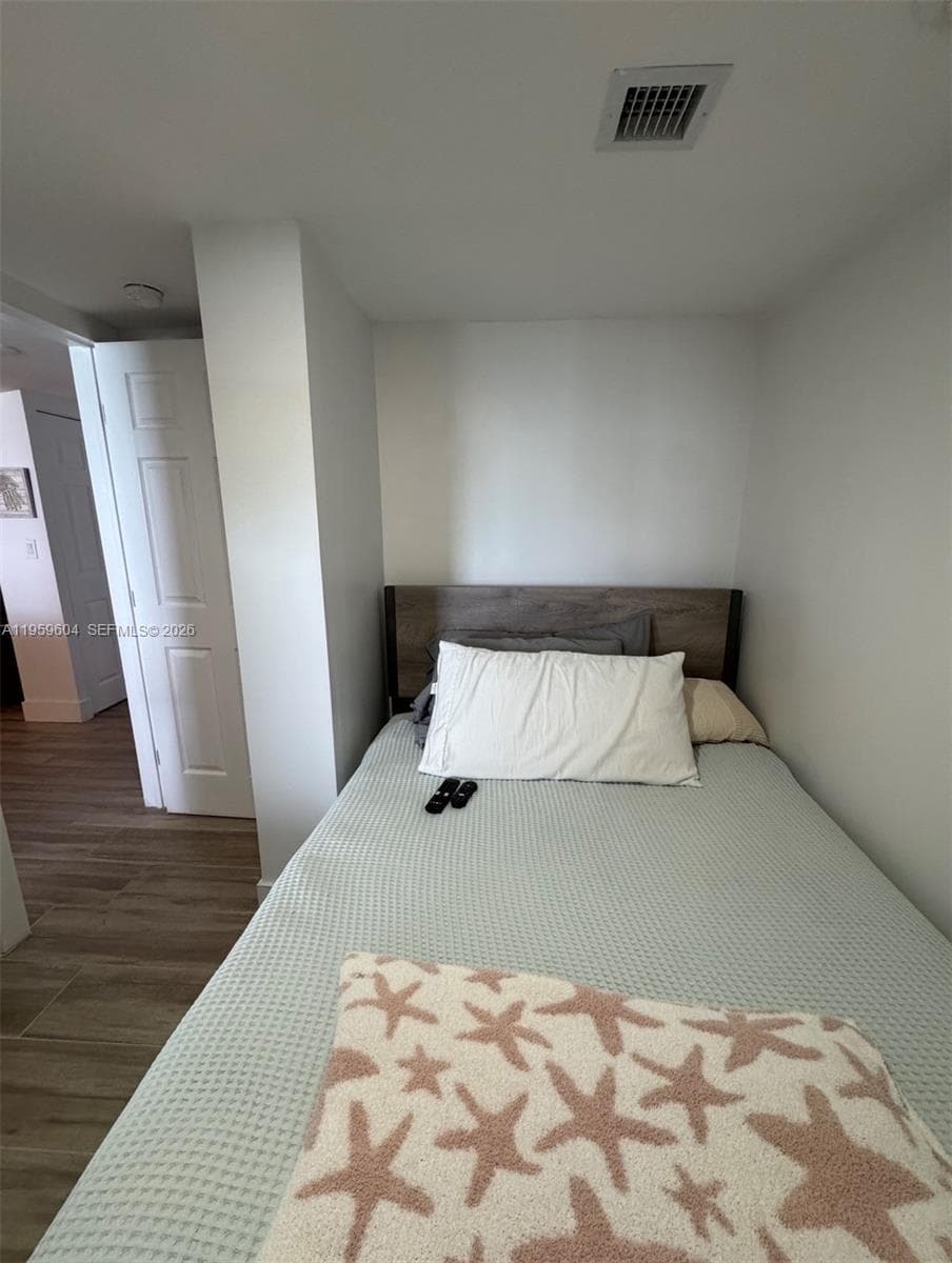 9273 Collins Ave 810 photo 8