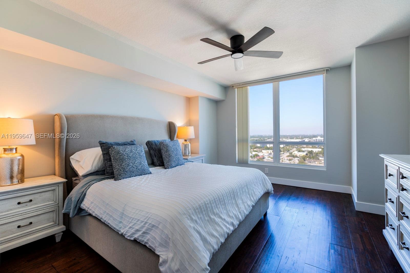 610 W Las Olas Blvd 2014N photo 16