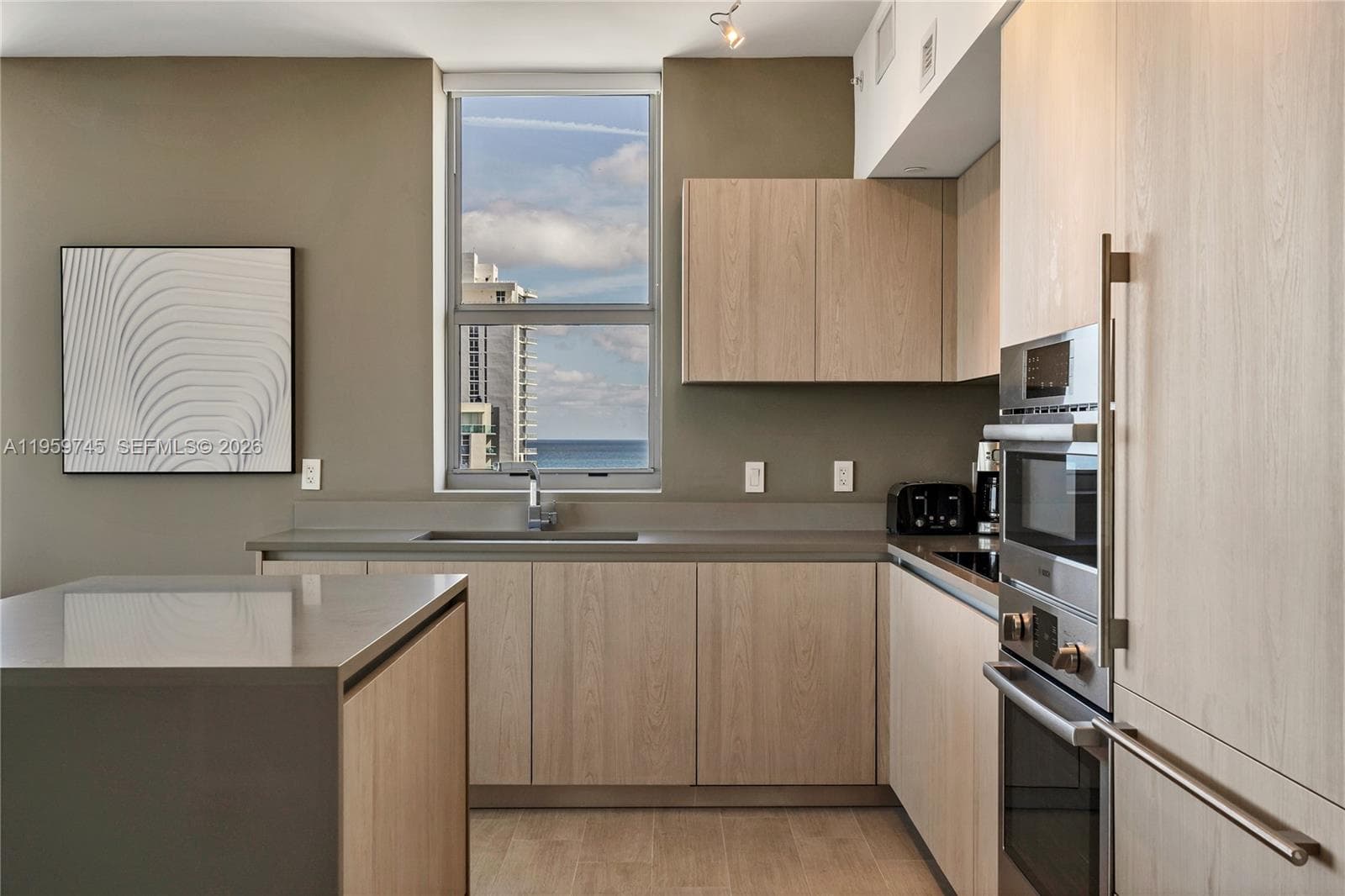 4010 Ocean Dr R2301 photo 6