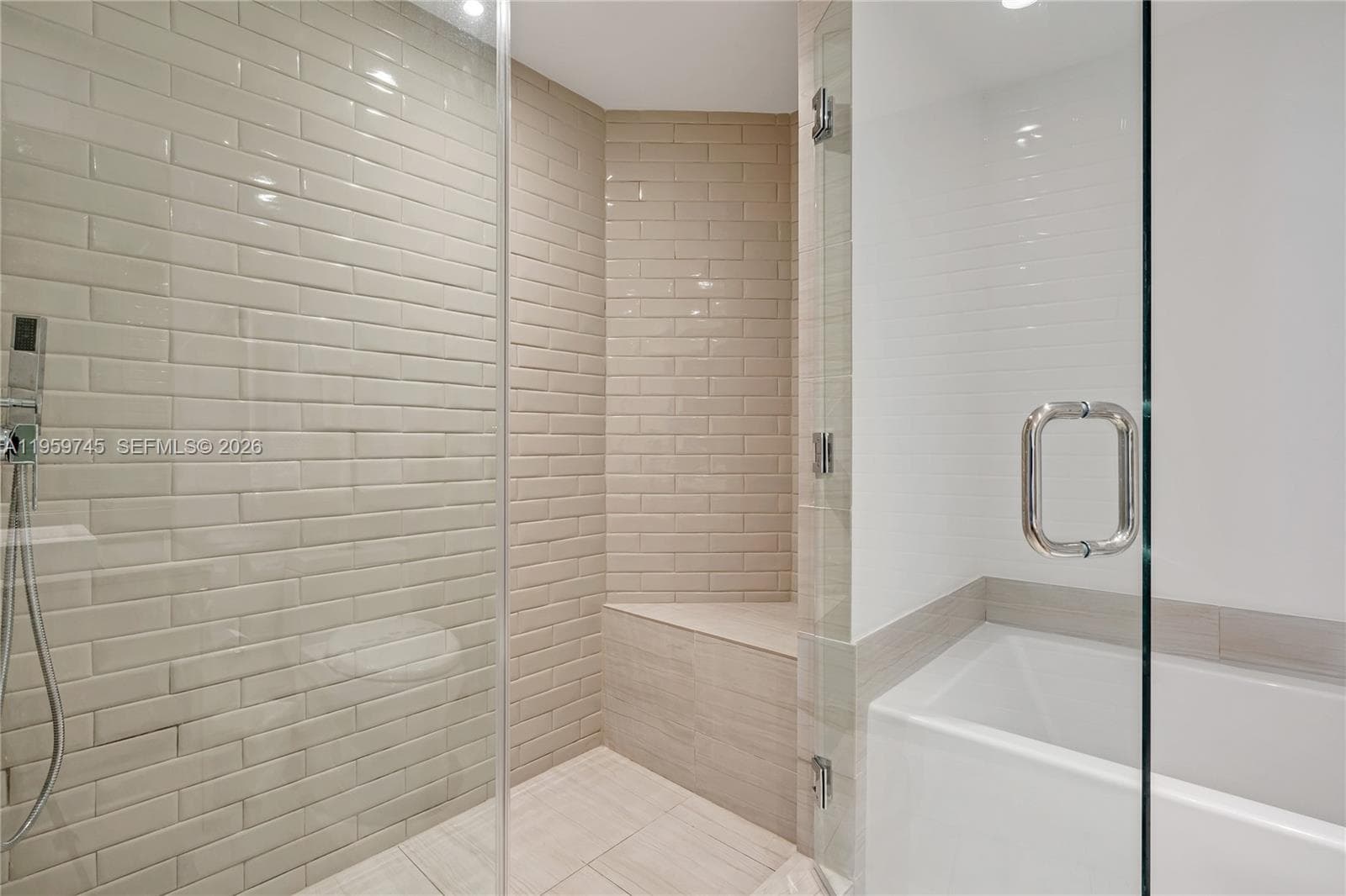 4010 Ocean Dr R2301 photo 19