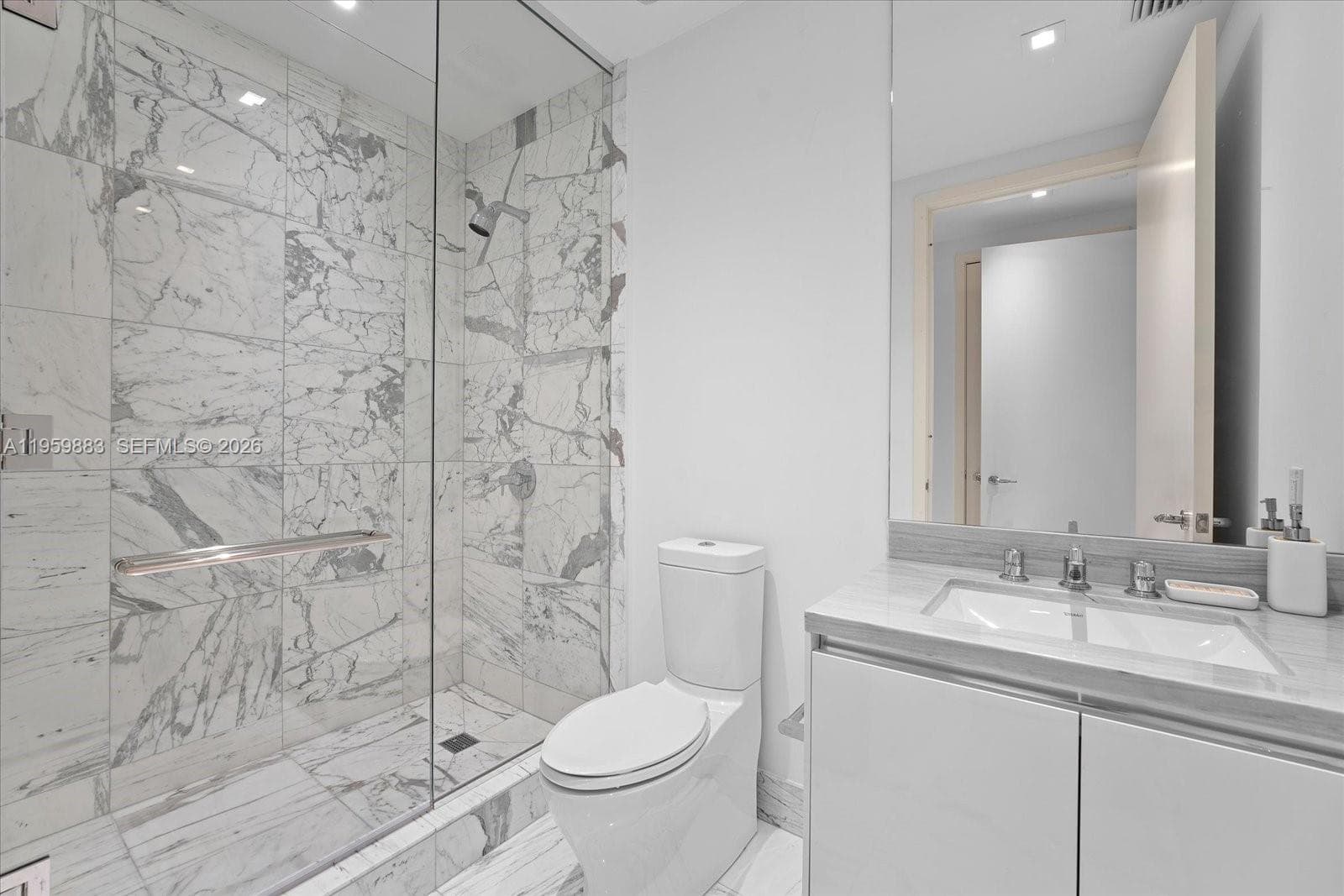 16901 Collins Ave 2503 photo 21