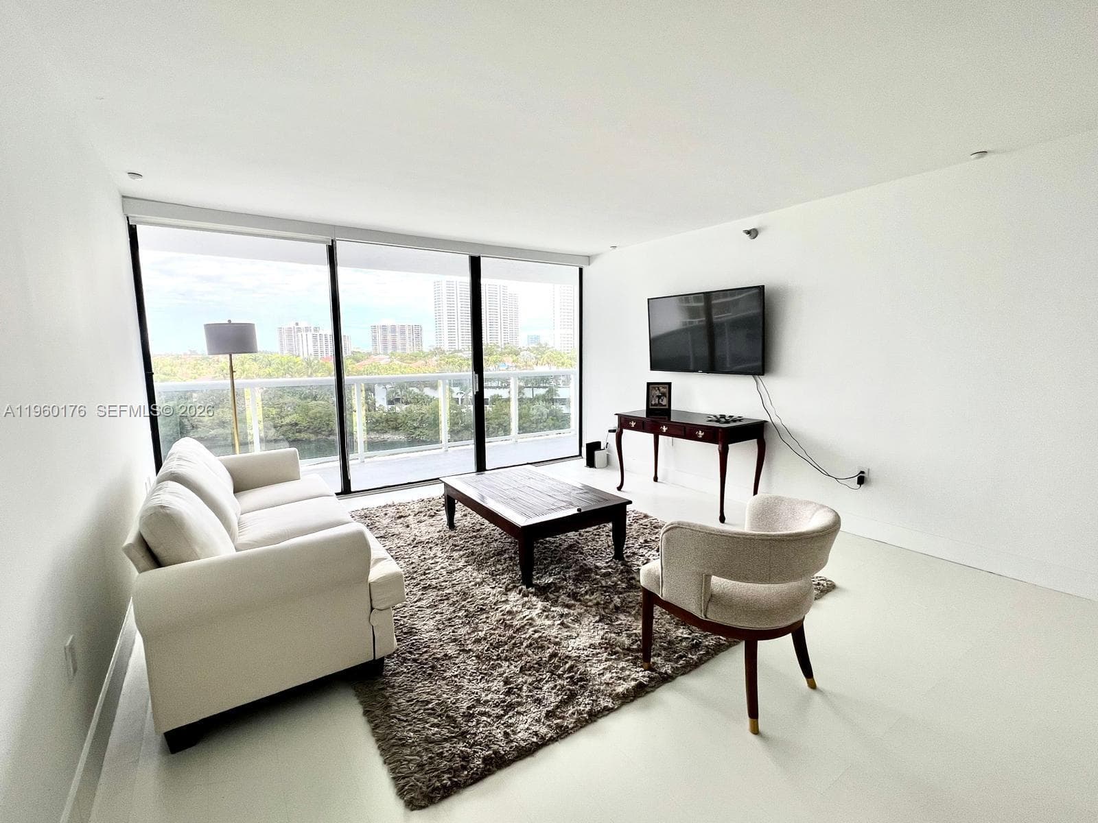 20515 E Country Club Dr 649 photo 8