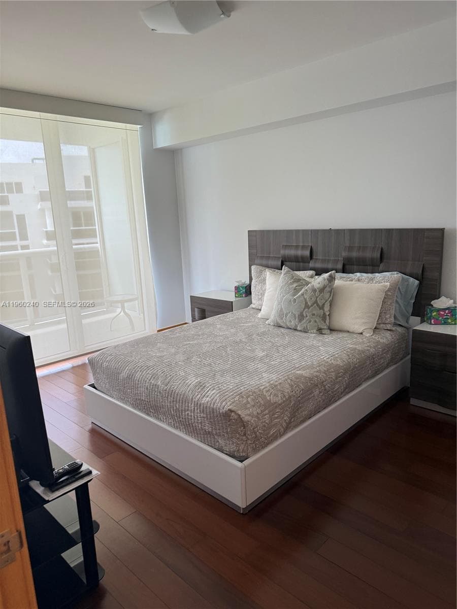 1830 S Ocean Dr 4404 photo 13