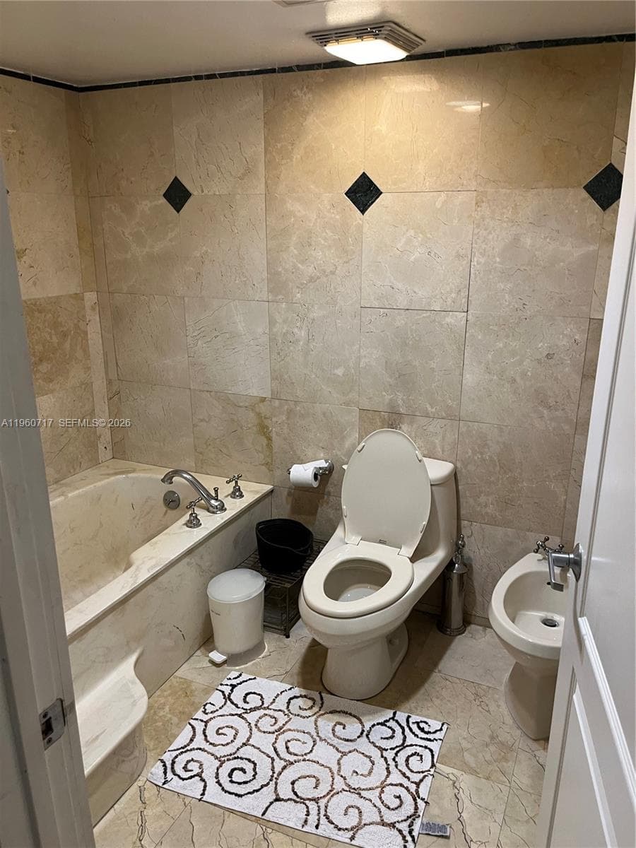 520 Brickell Key Dr A610 photo 10