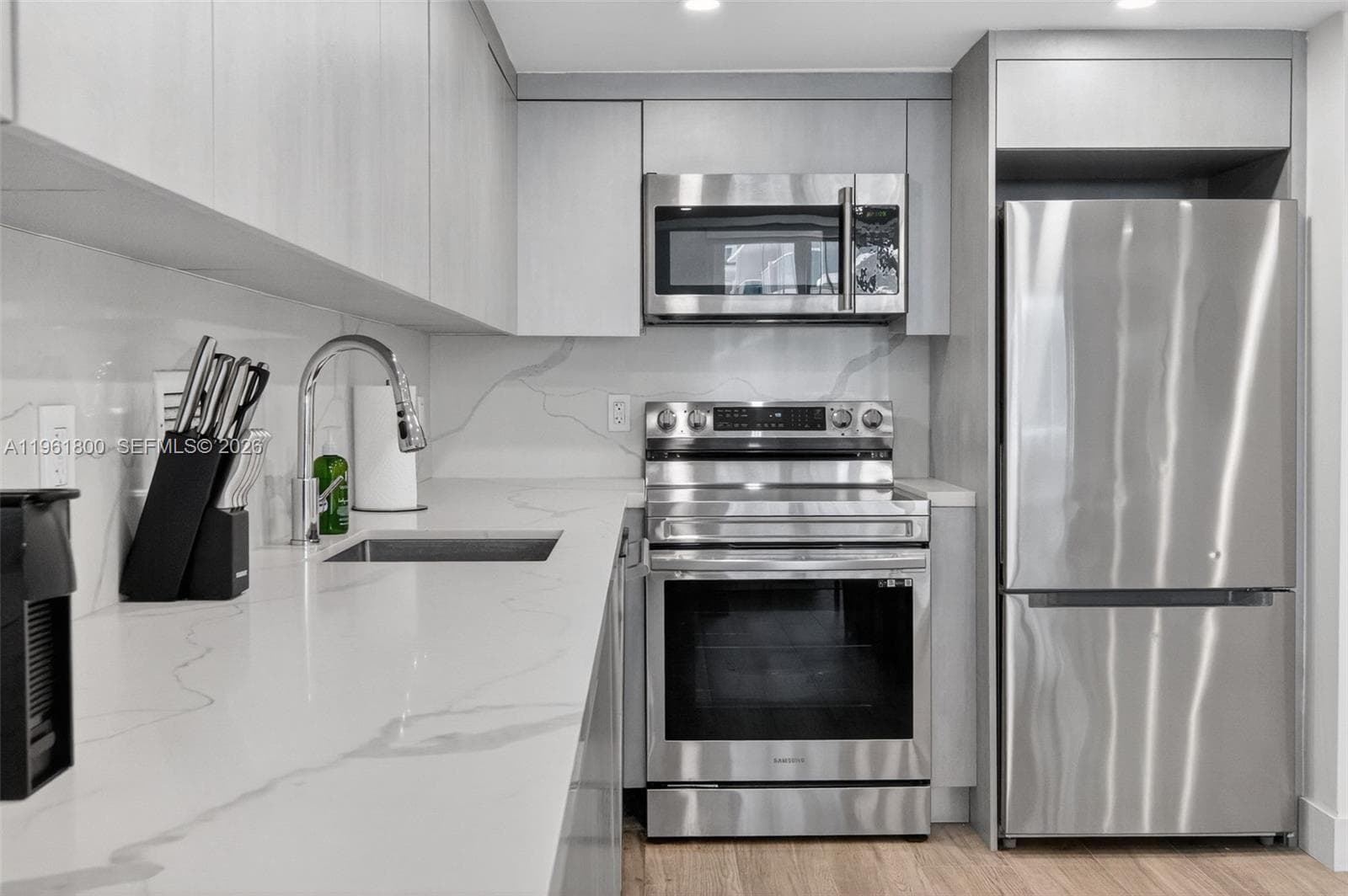 2301 Collins Ave 943 photo 24