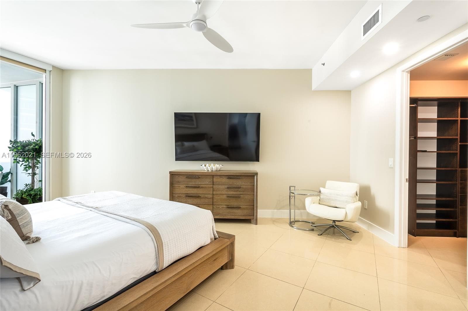 15901 Collins Ave 2303 photo 9