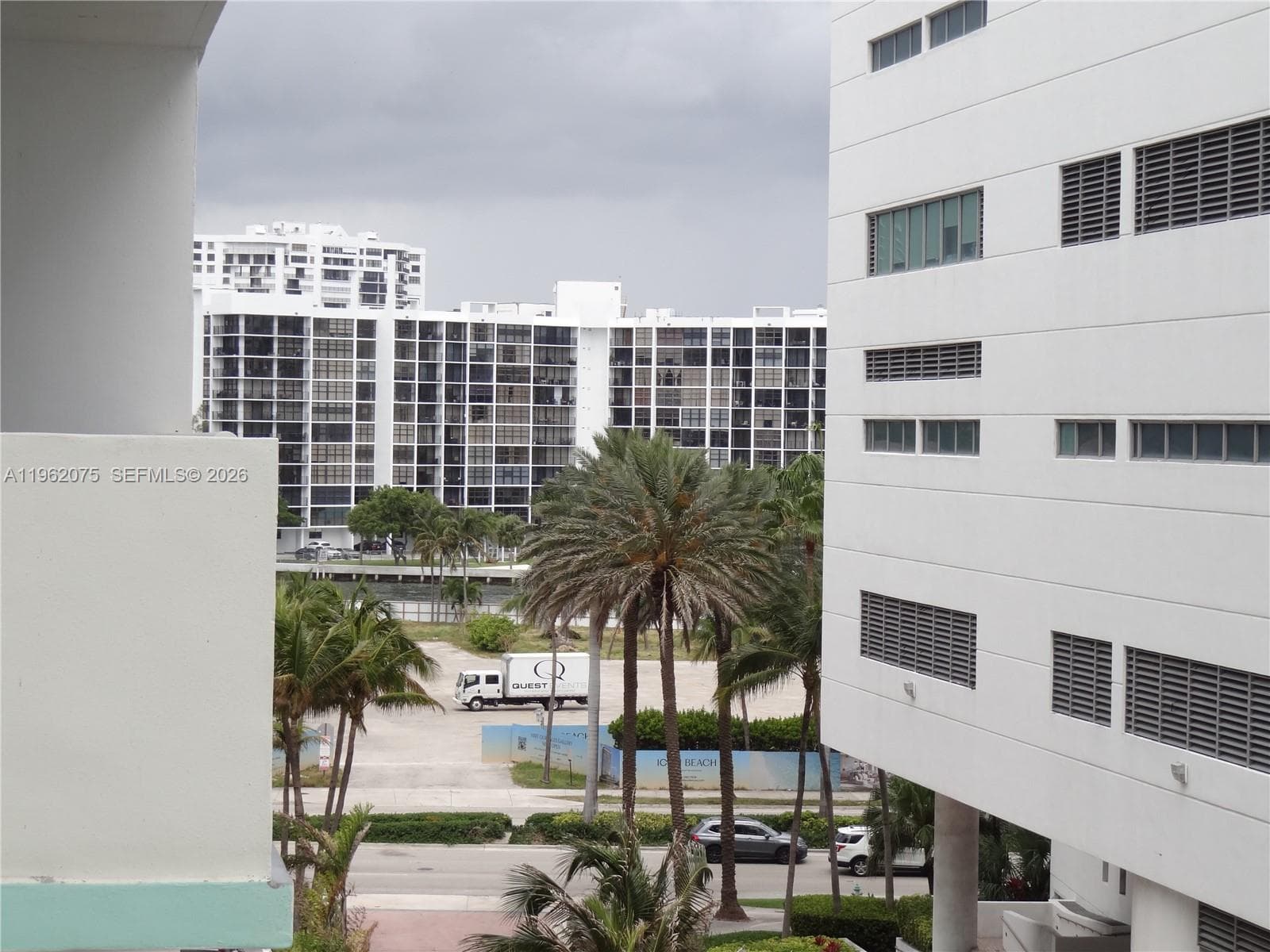 3725 S Ocean Dr 607 photo 19