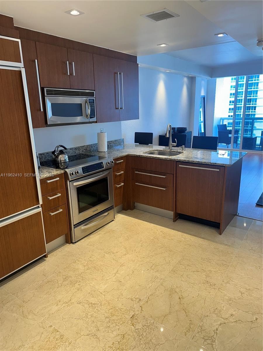 10275 Collins Ave 1402 photo 13