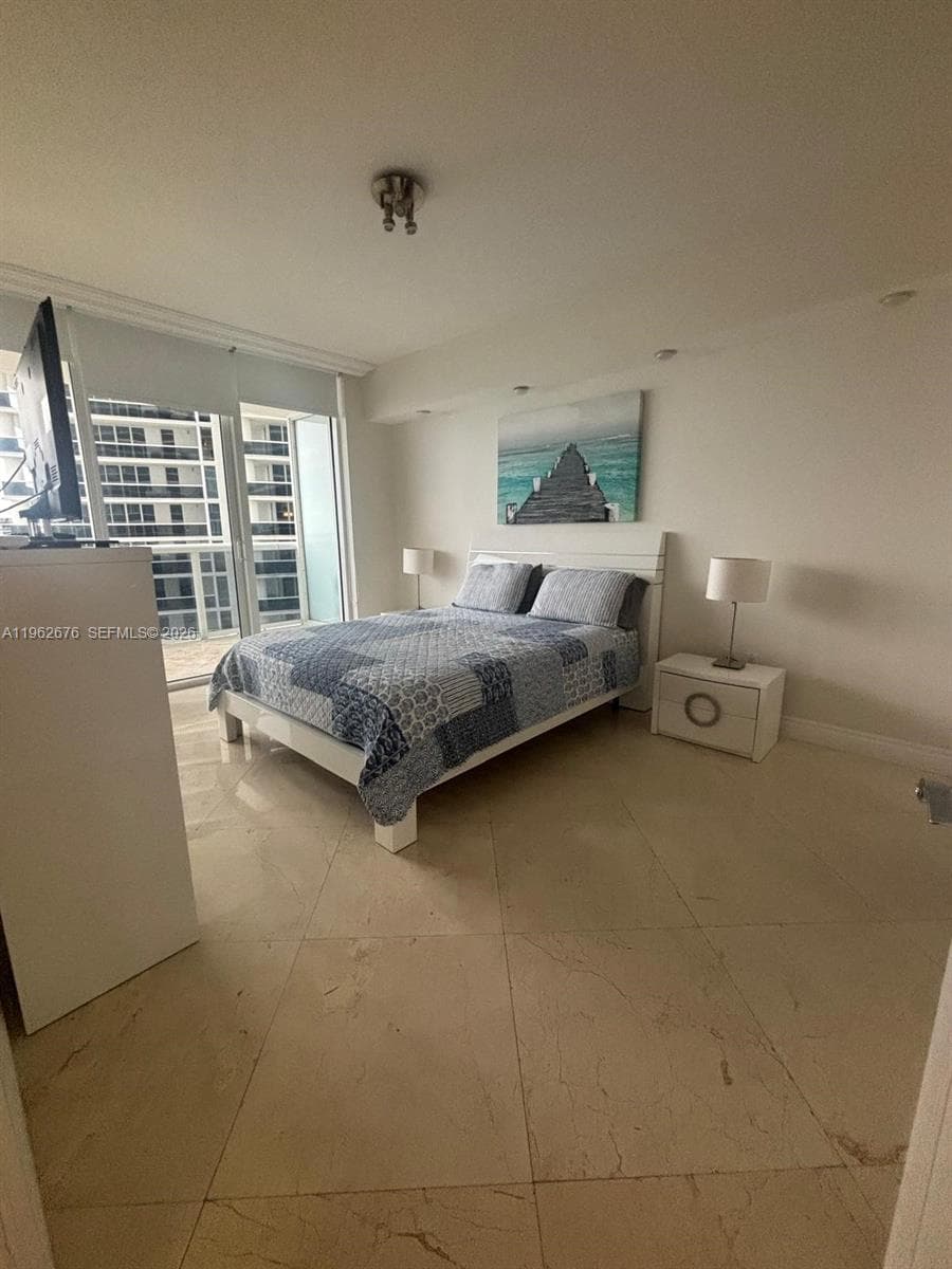 1830 S OCEAN DR 2004 photo 10