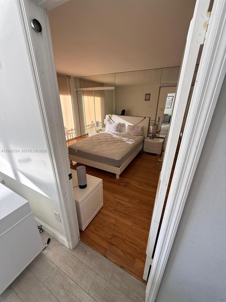 540 Brickell Key Dr 1505 photo 12