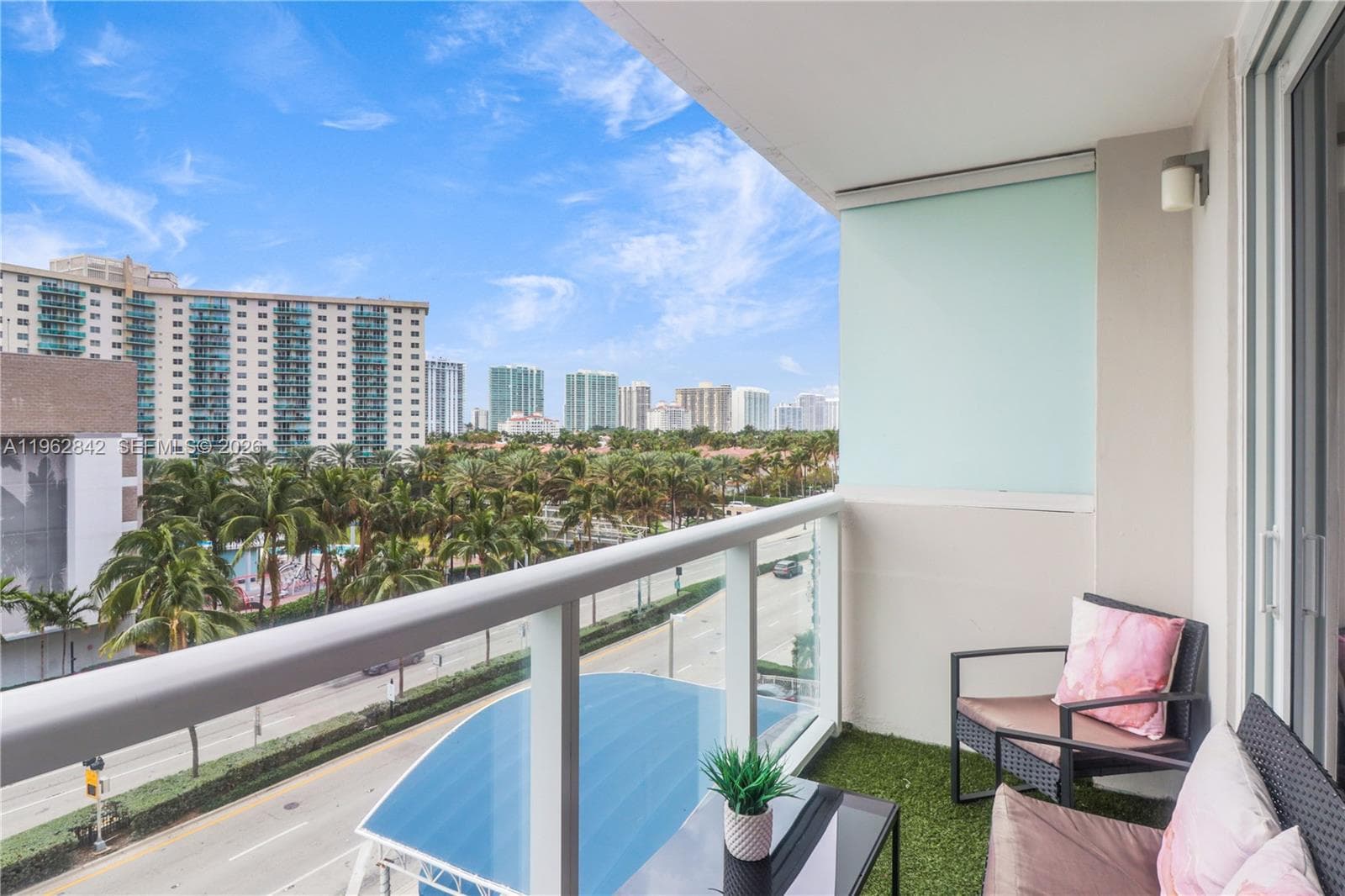 19201 Collins Ave 439 photo 17