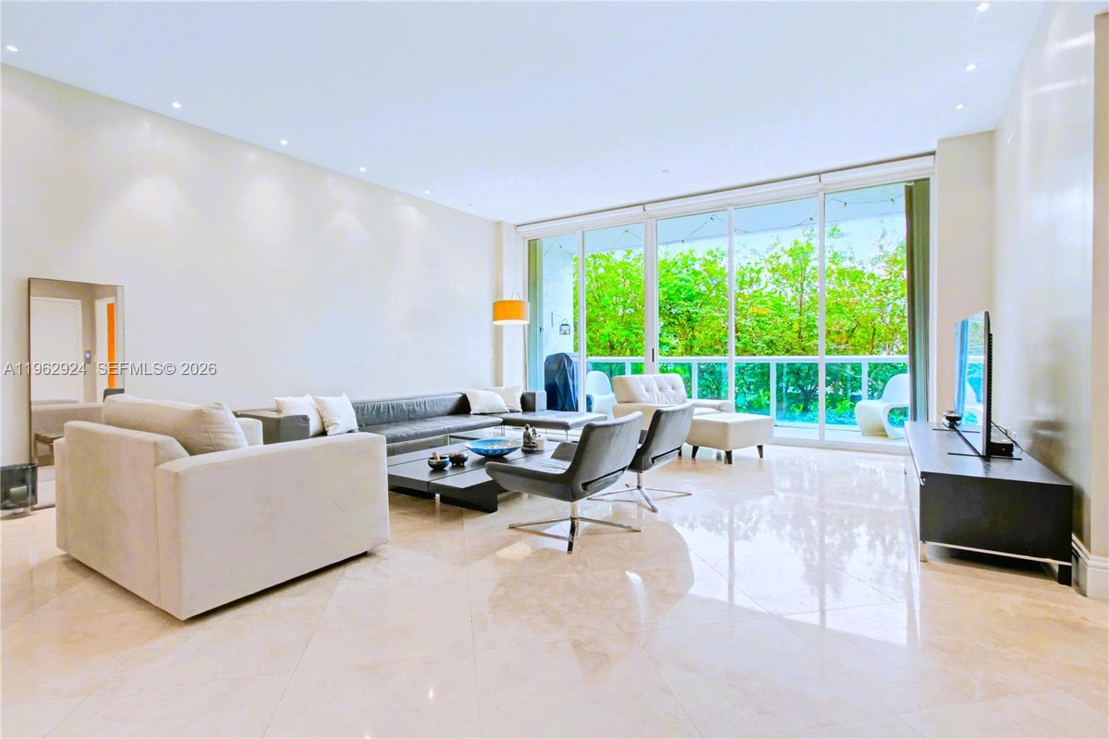 16500 Collins Ave TH-9 photo 2