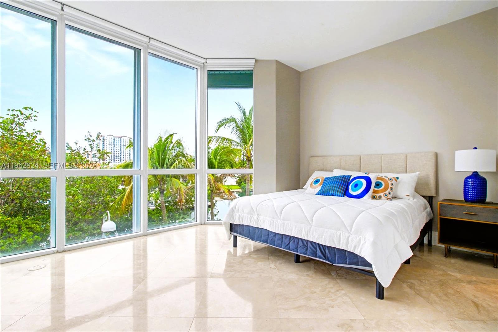 16500 Collins Ave TH-9 photo 14