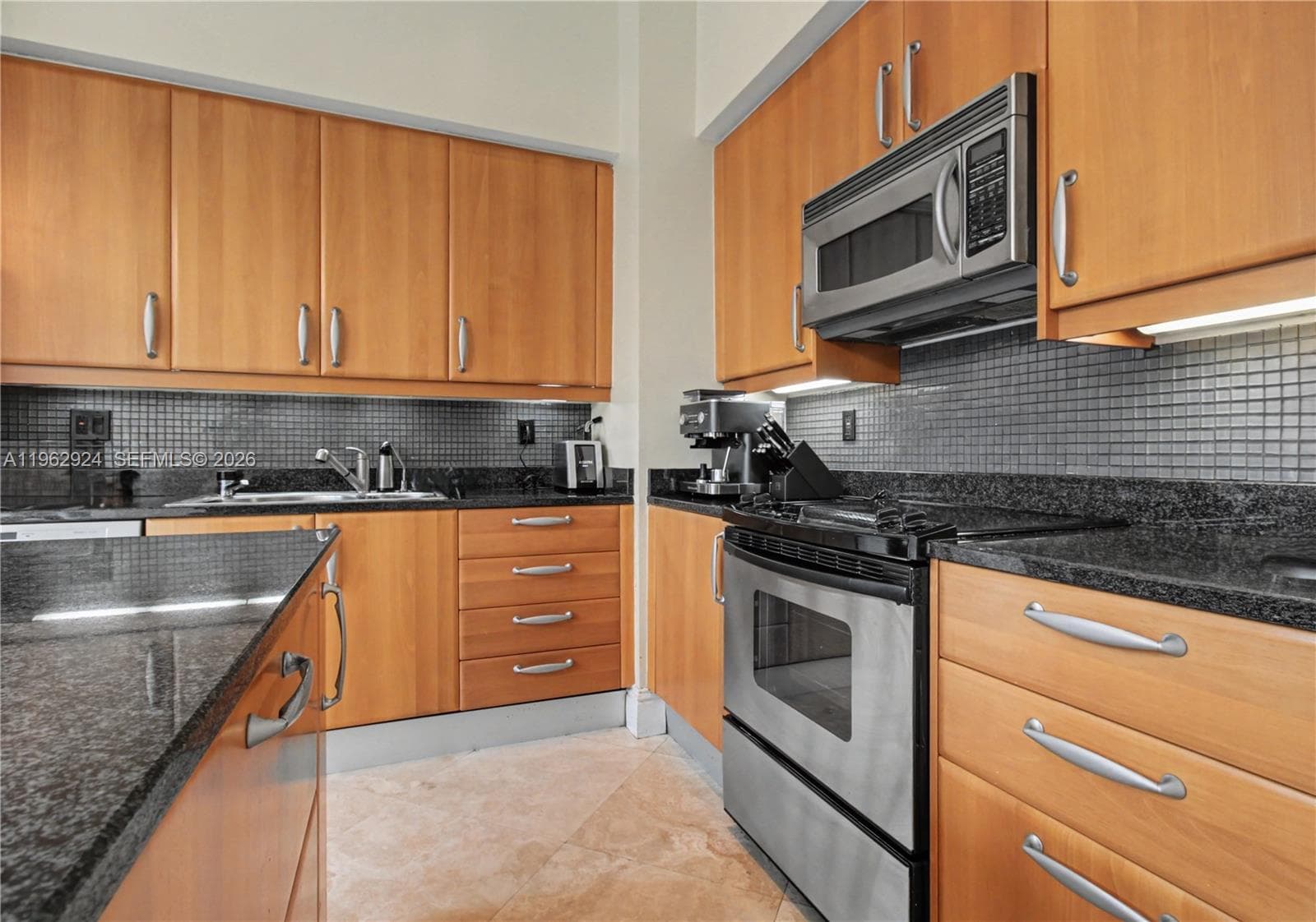 16500 Collins Ave TH-9 photo 8