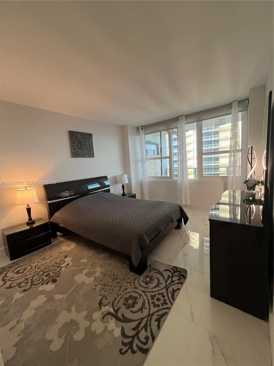 3505 S Ocean Dr 1510 photo 12