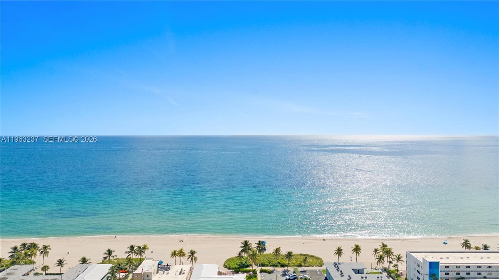 1410 Ocean Dr 503 photo 2