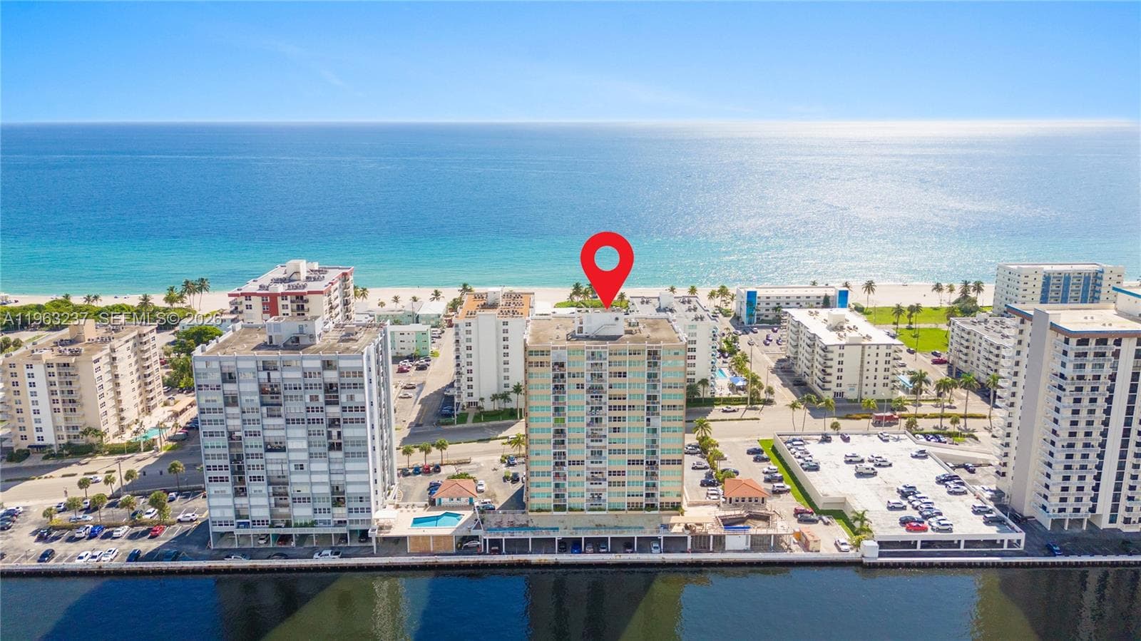 1410 Ocean Dr 503 photo 13