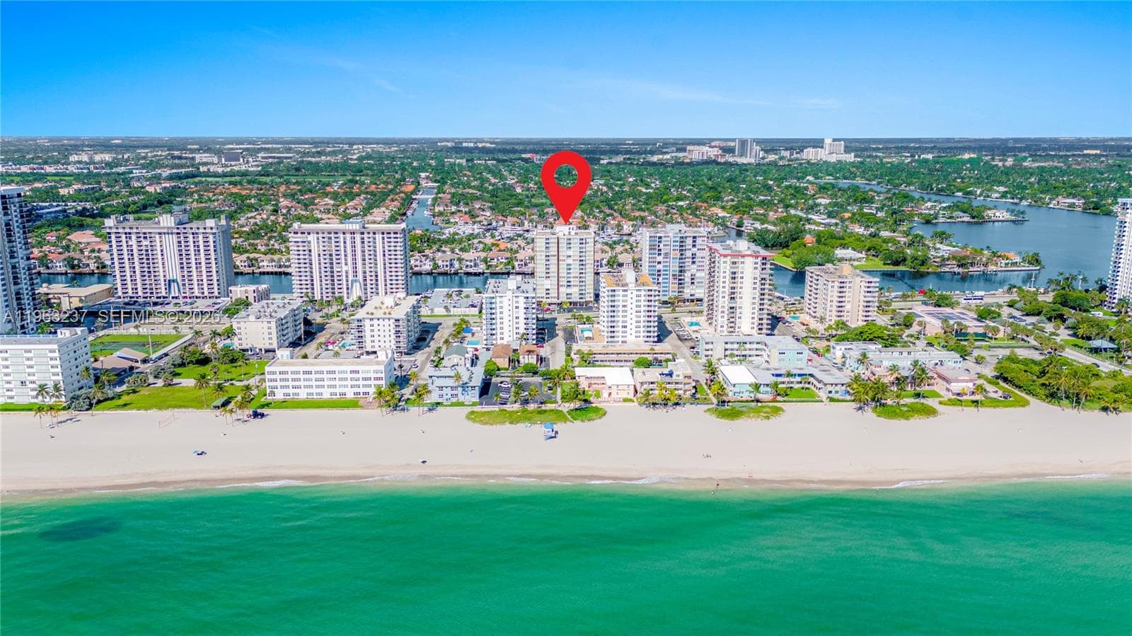 1410 Ocean Dr 503 photo 5
