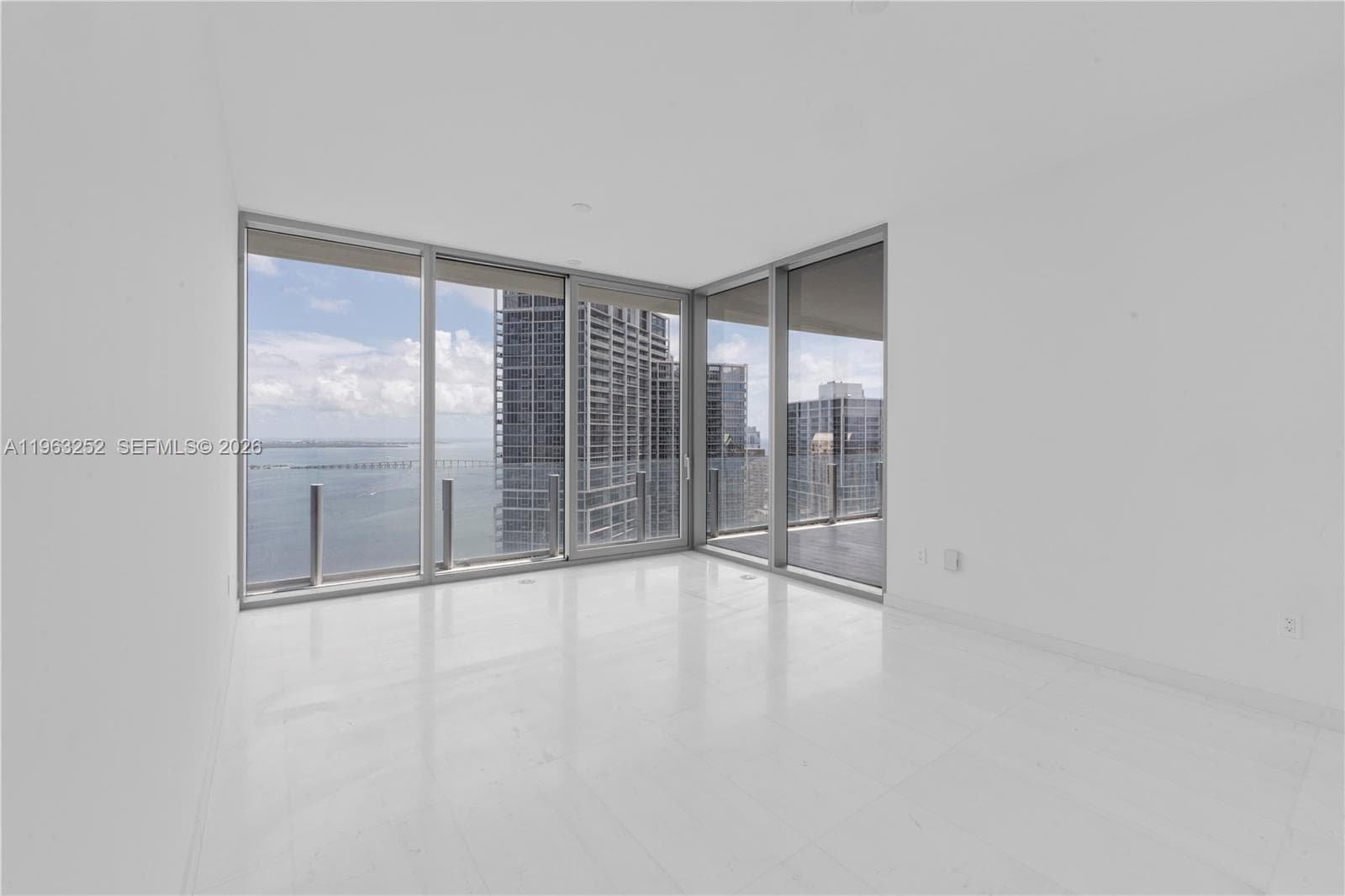 300 Biscayne Blvd Way 4404 photo 17