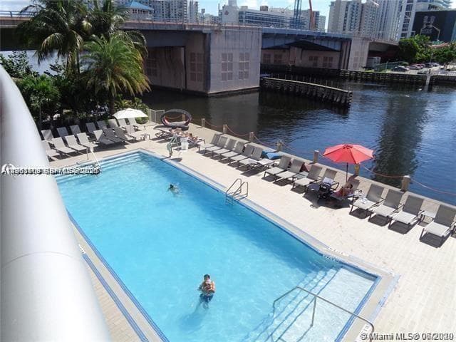2600 Hallandale Beach Blvd T301 photo 19