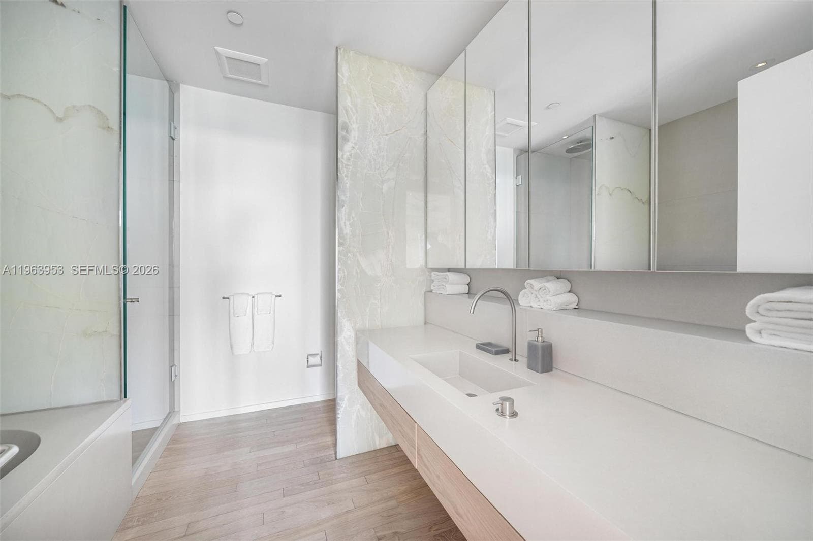 2901 Collins Ave 1501 photo 23