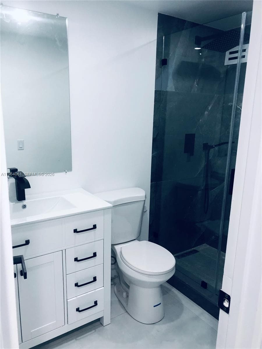 10185 Collins Ave 209 photo 2