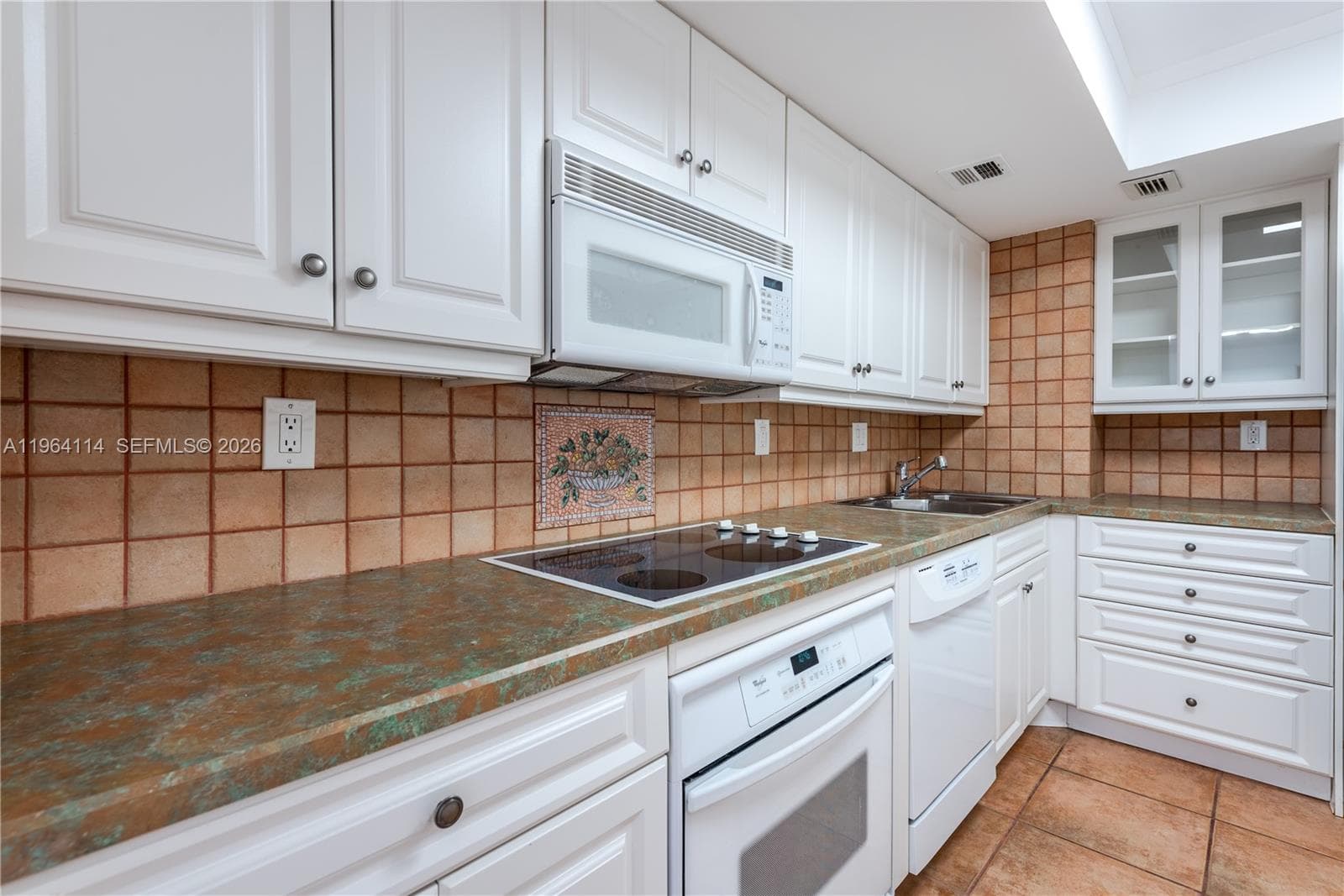 3180 Ocean Dr 310 photo 17
