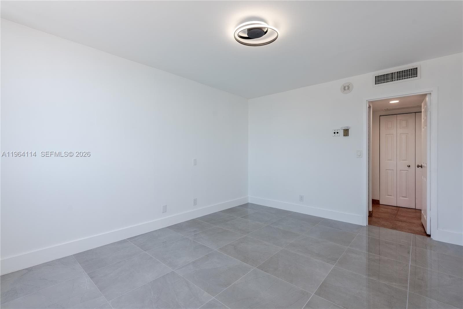 3180 Ocean Dr 310 photo 21