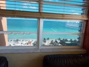 19201 Collins Ave 1044 photo 9