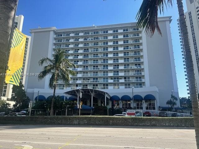 19201 Collins Ave 1044 photo 11