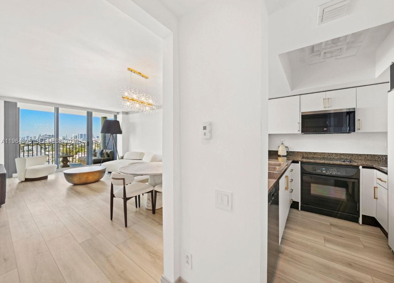 1500 Ocean Dr 1210 photo 13