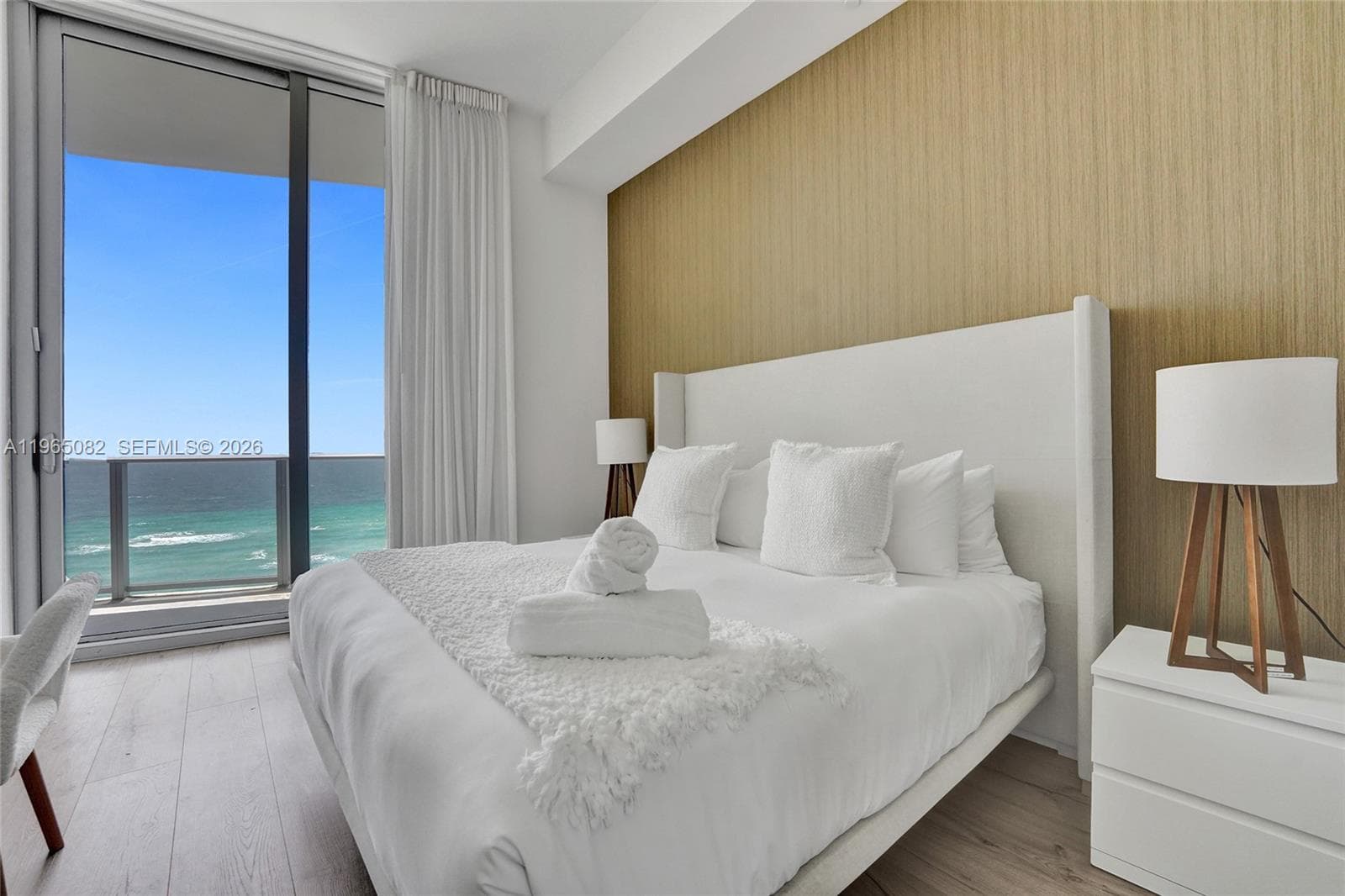 4111 Ocean Dr 603 photo 12
