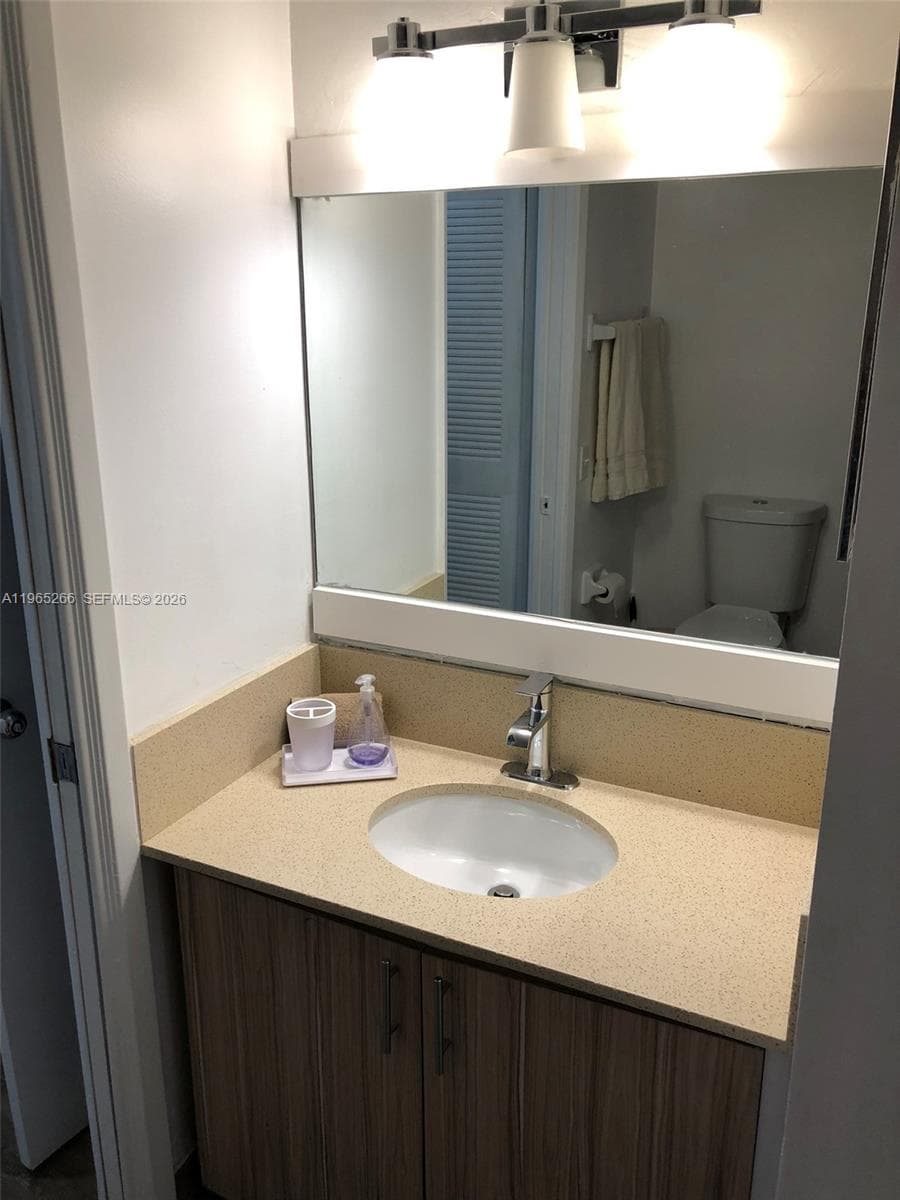 19801 E Country Club Dr 4406 photo 21