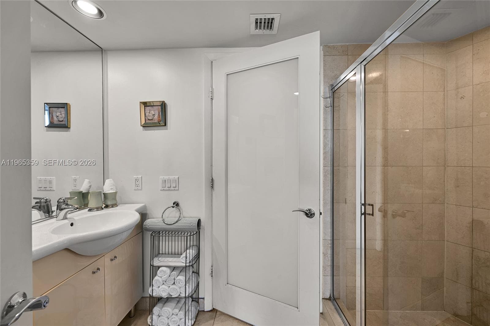 1830 Ocean Dr 4708 photo 16